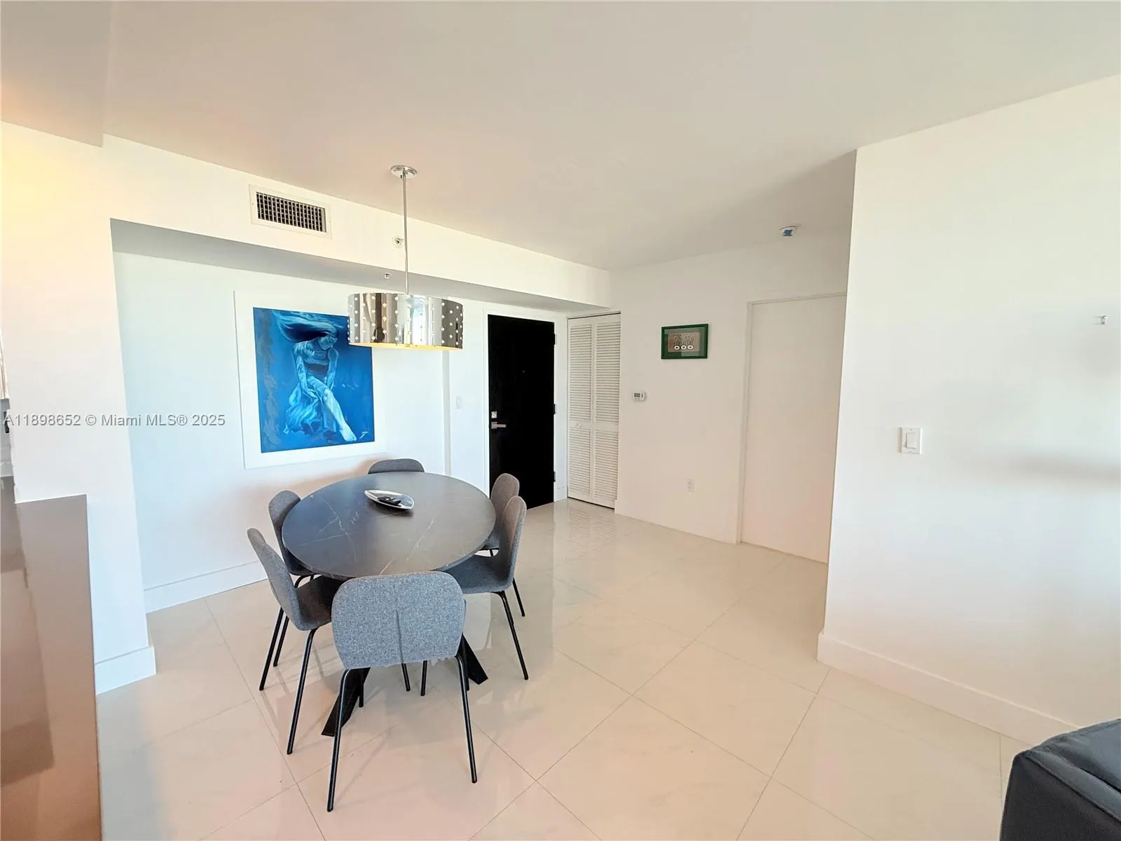 90 Alton Rd, #909