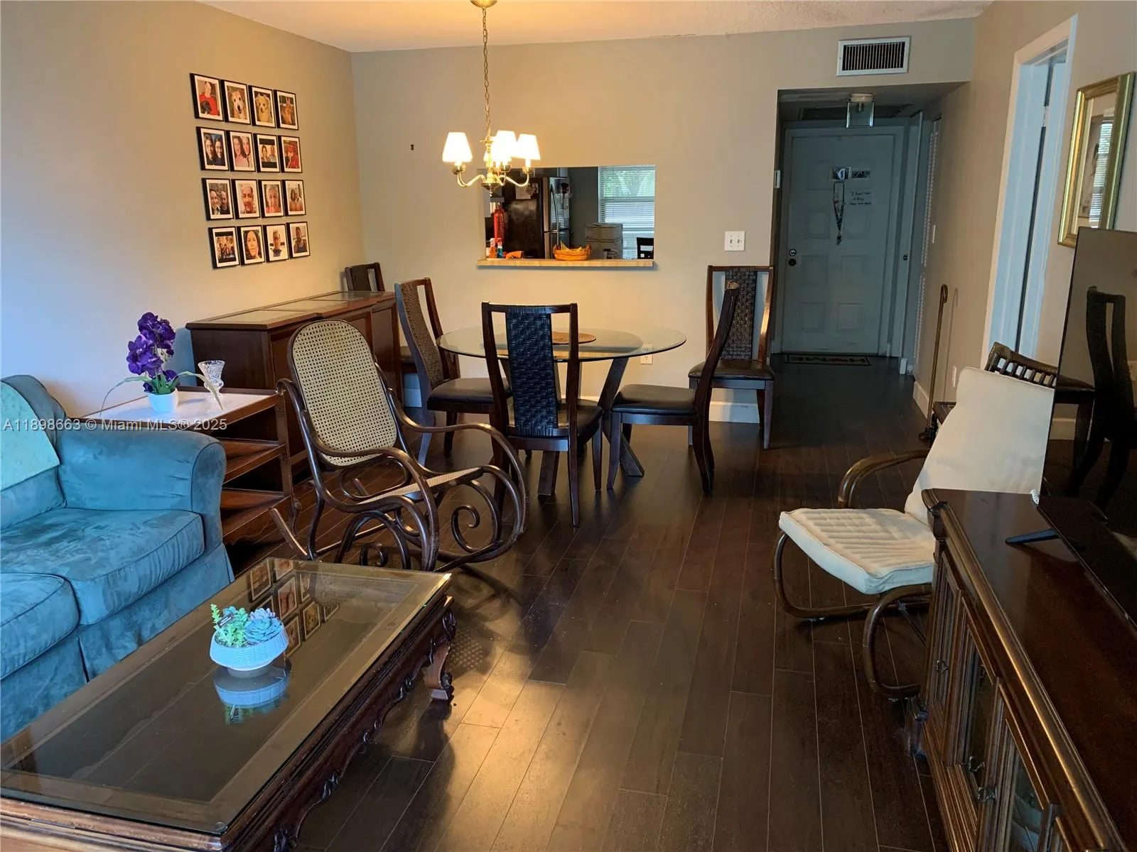 900 Colony Point Cir, #305