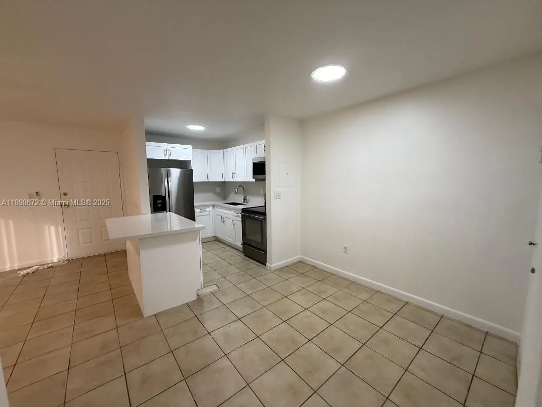 7090 NW 179th St, #102