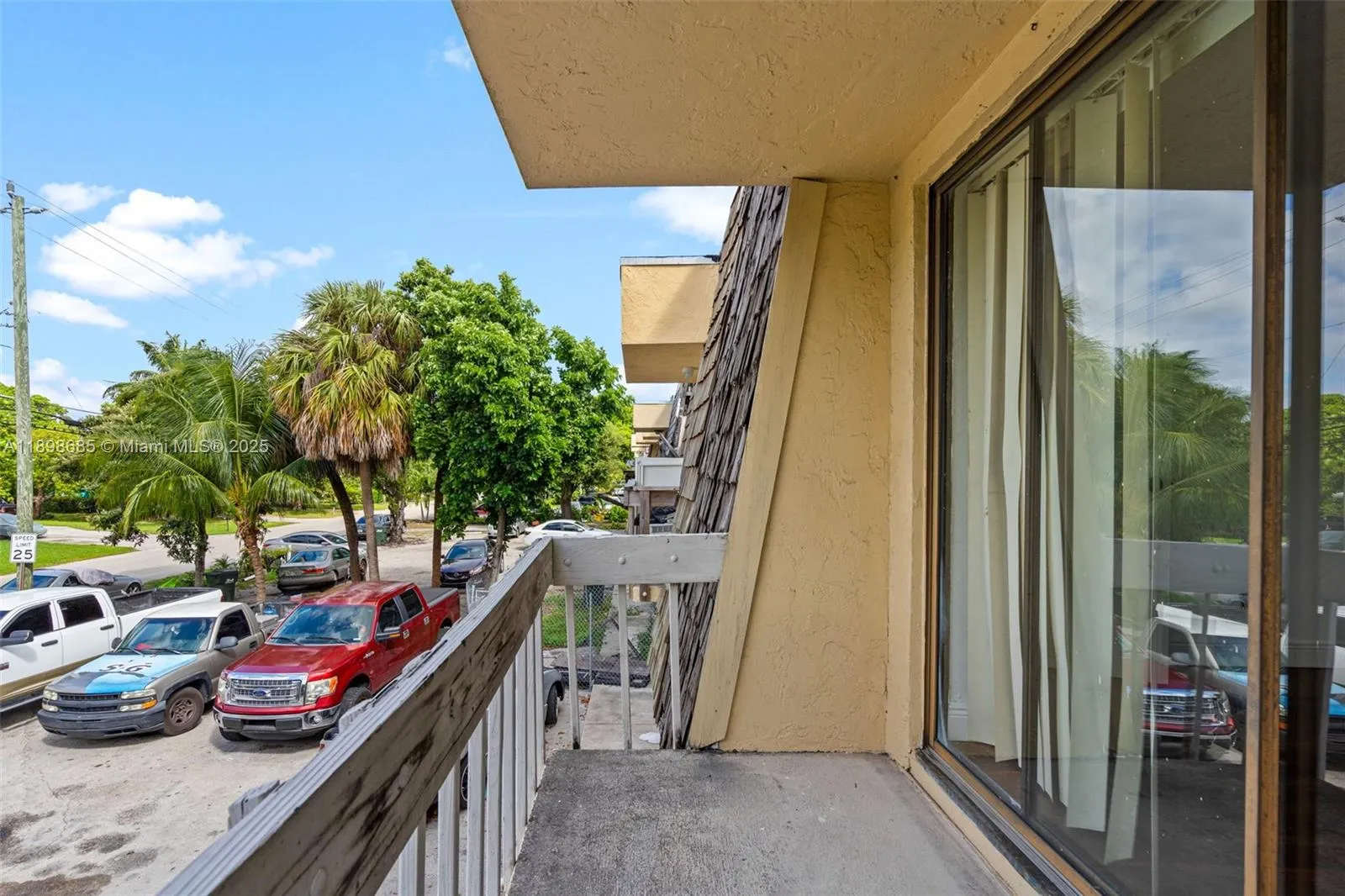 941 SW 20th Ct