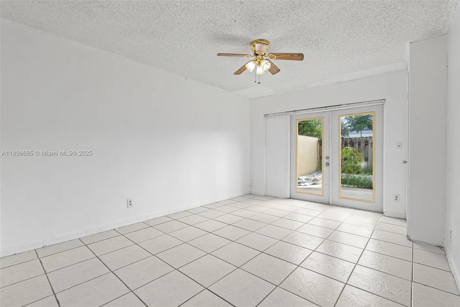 941 SW 20th Ct