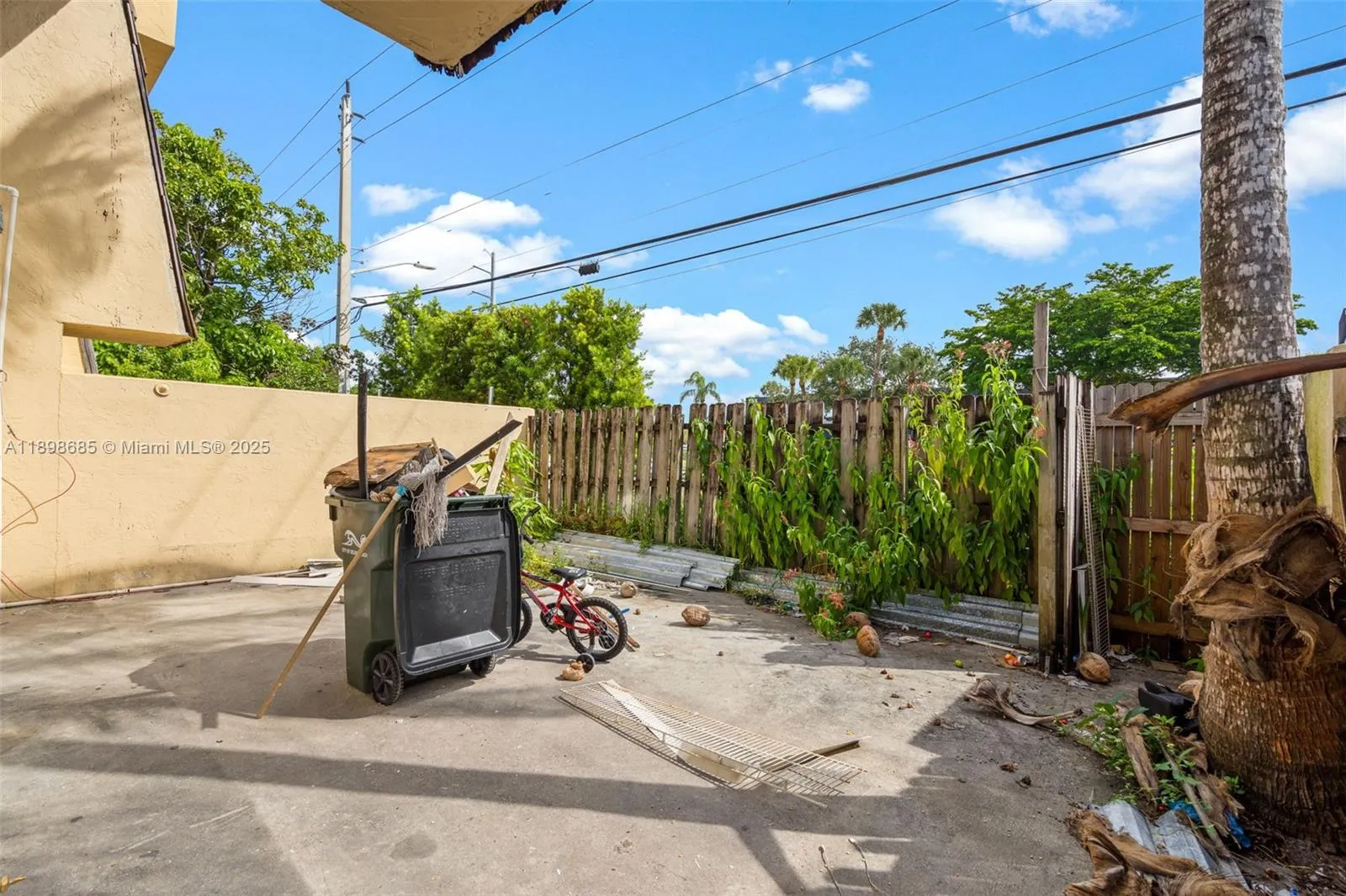 941 SW 20th Ct