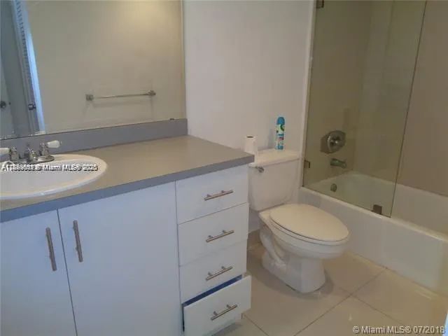 19390 Collins Ave, #709