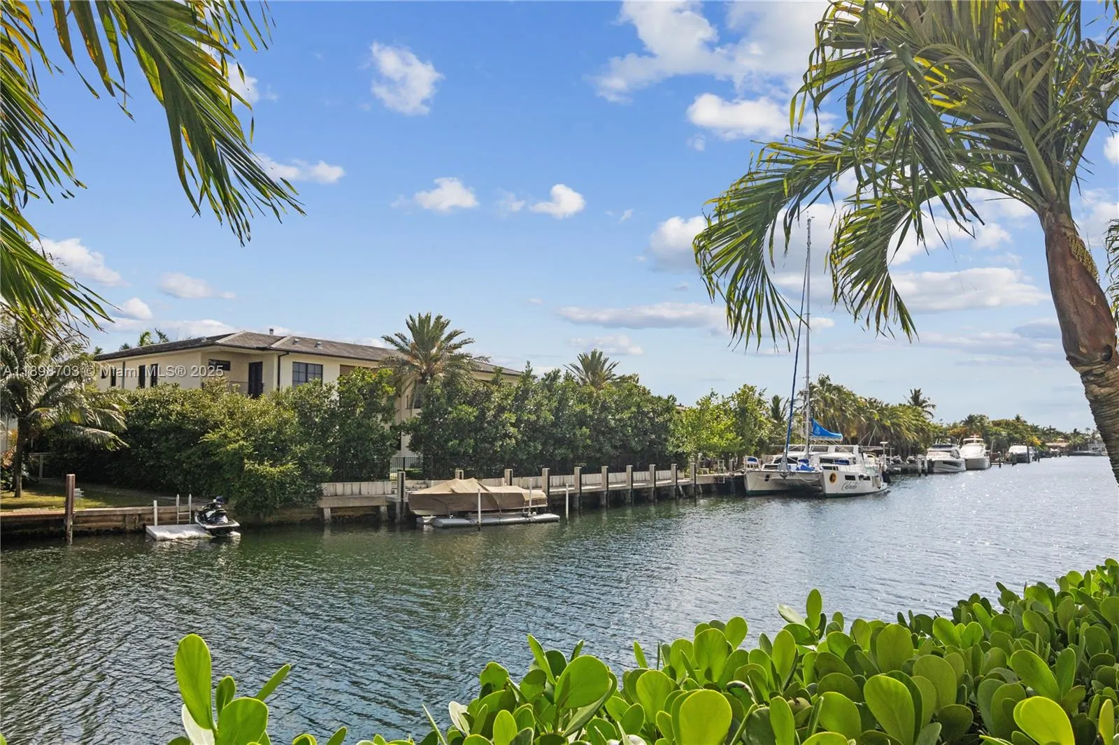 401 Golden Isles Dr, #1012