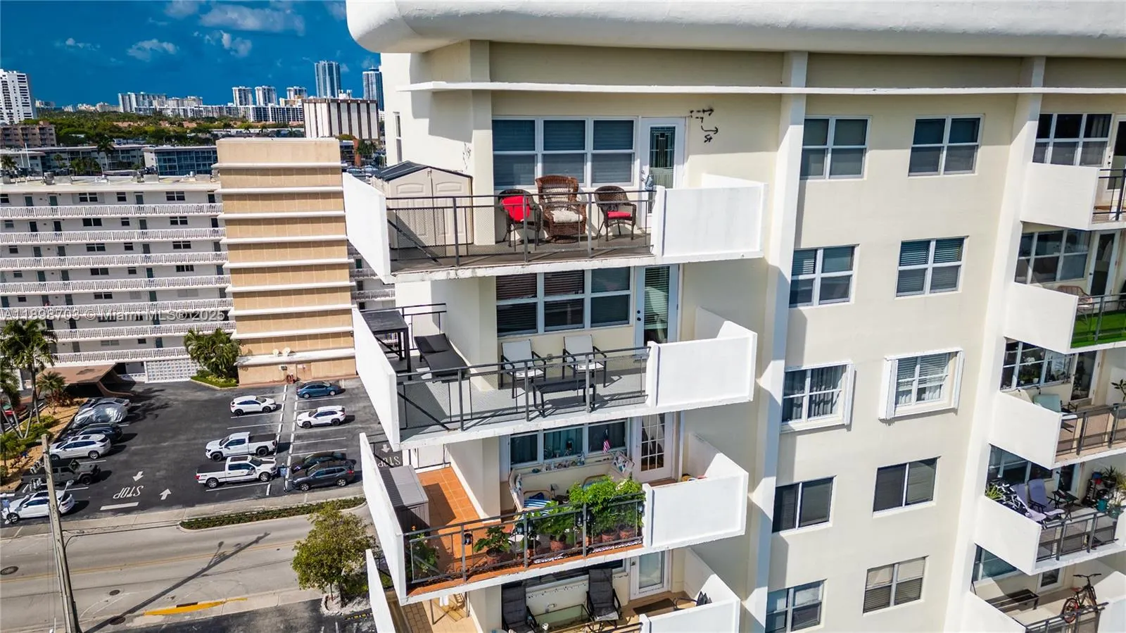 401 Golden Isles Dr, #1012