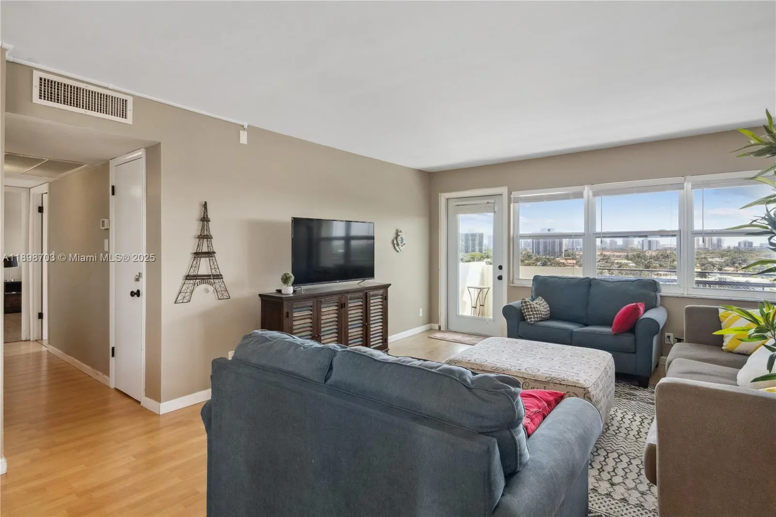 401 Golden Isles Dr, #1012