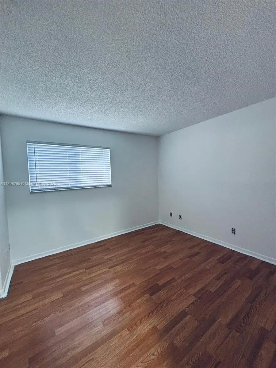 3453 NW 44th St, #105