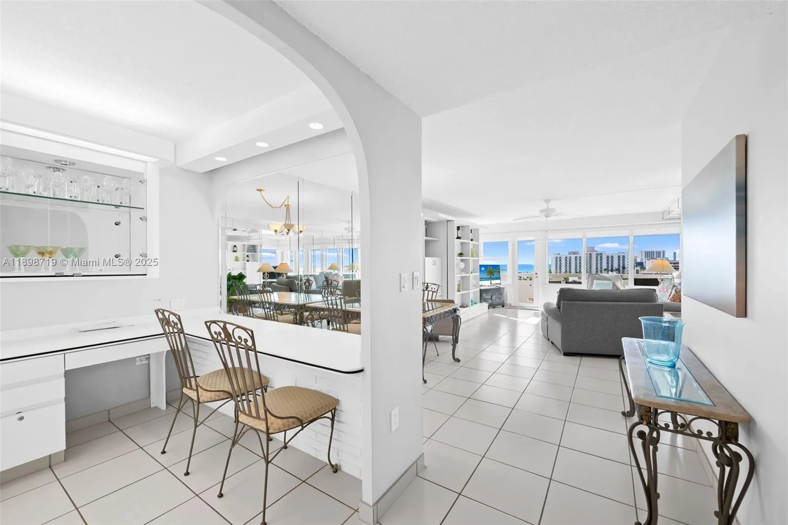 3111 N Ocean Dr, #812