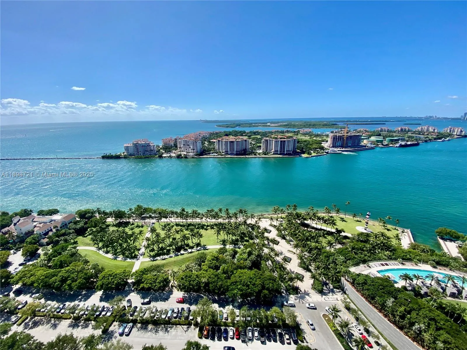 300 S Pointe Dr, #3204