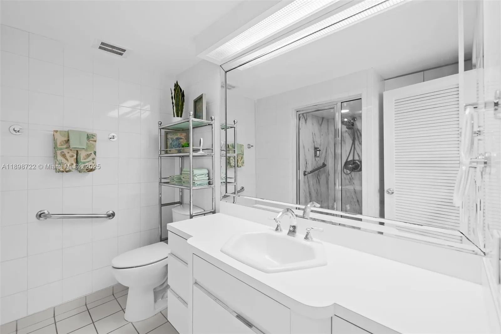 3111 N Ocean Dr, #812