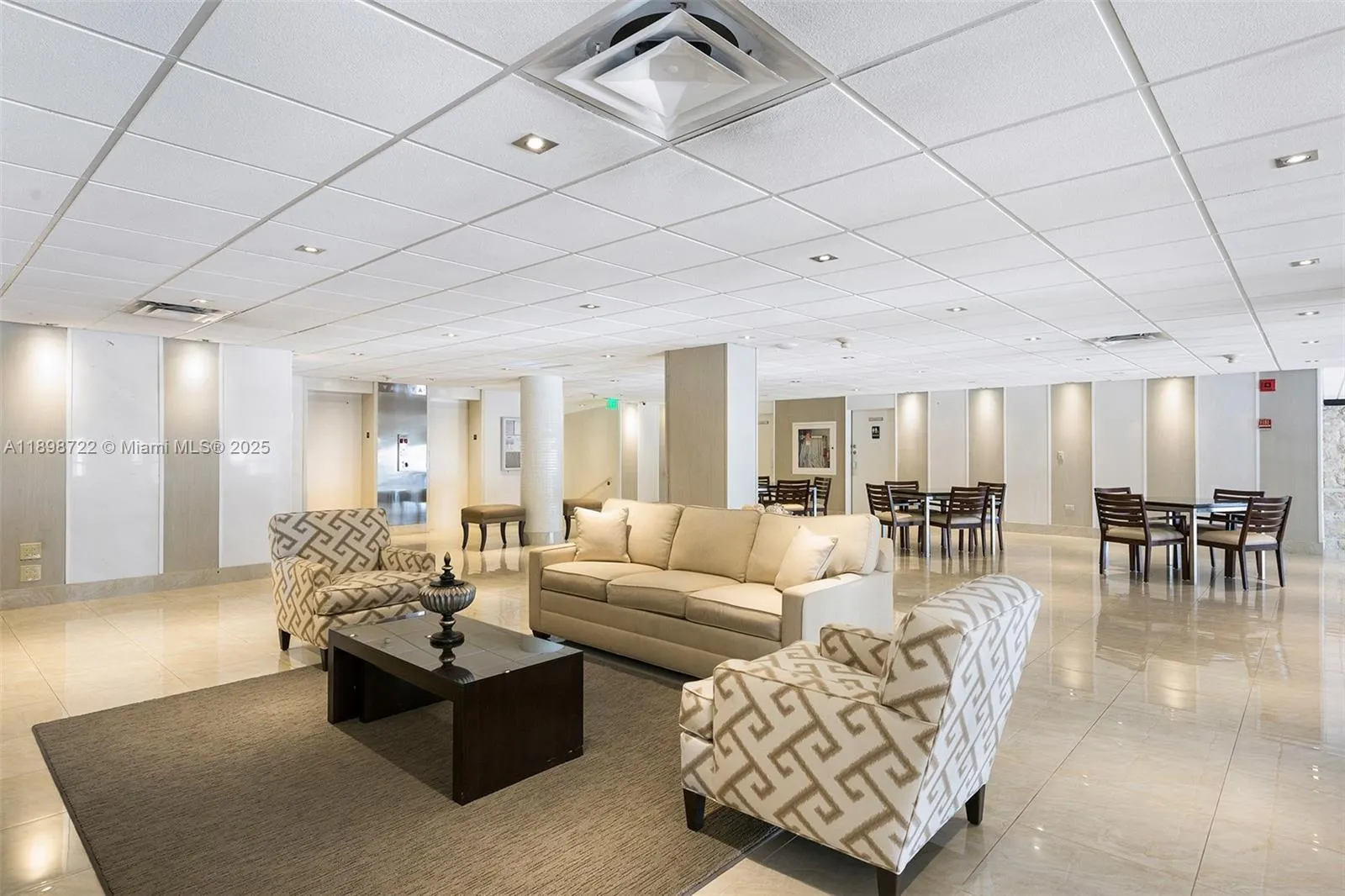 3111 N Ocean Dr, #812