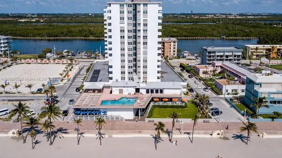 3111 N Ocean Dr, #812