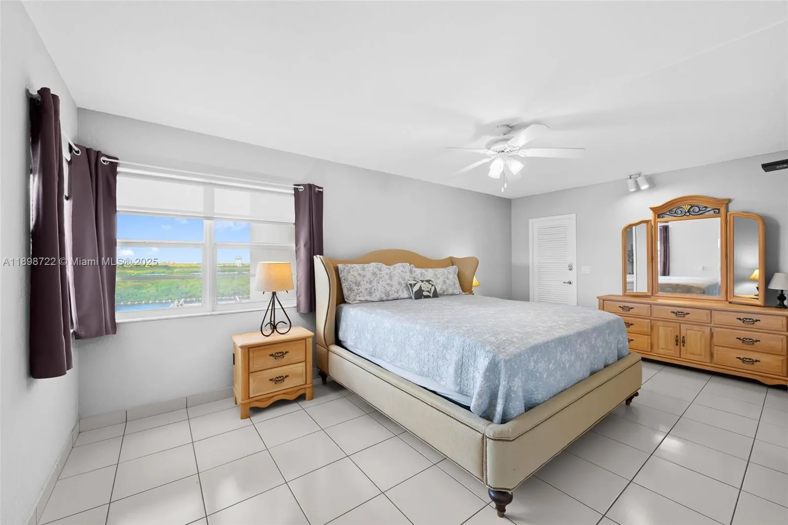 3111 N Ocean Dr, #812