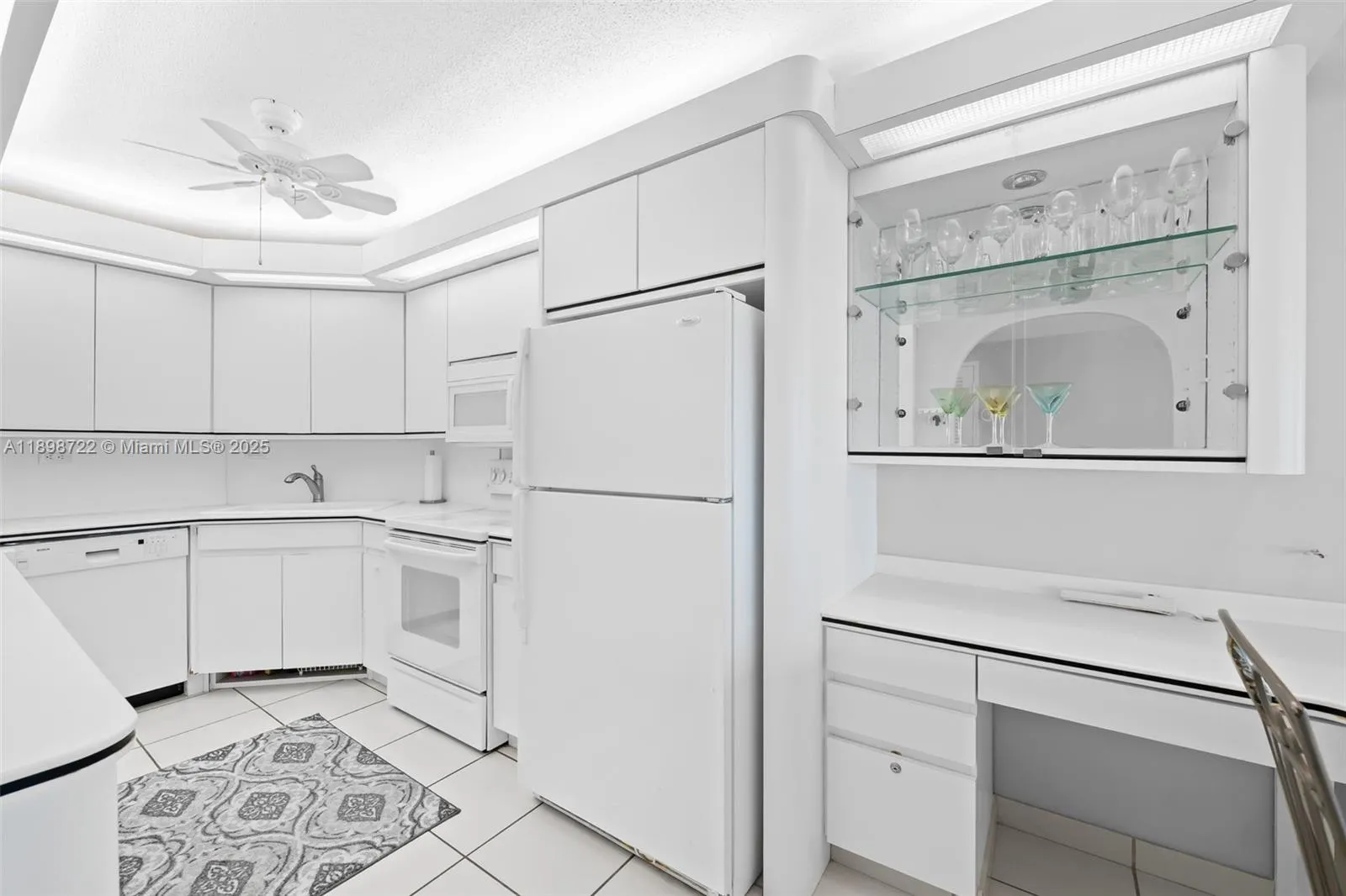 3111 N Ocean Dr, #812