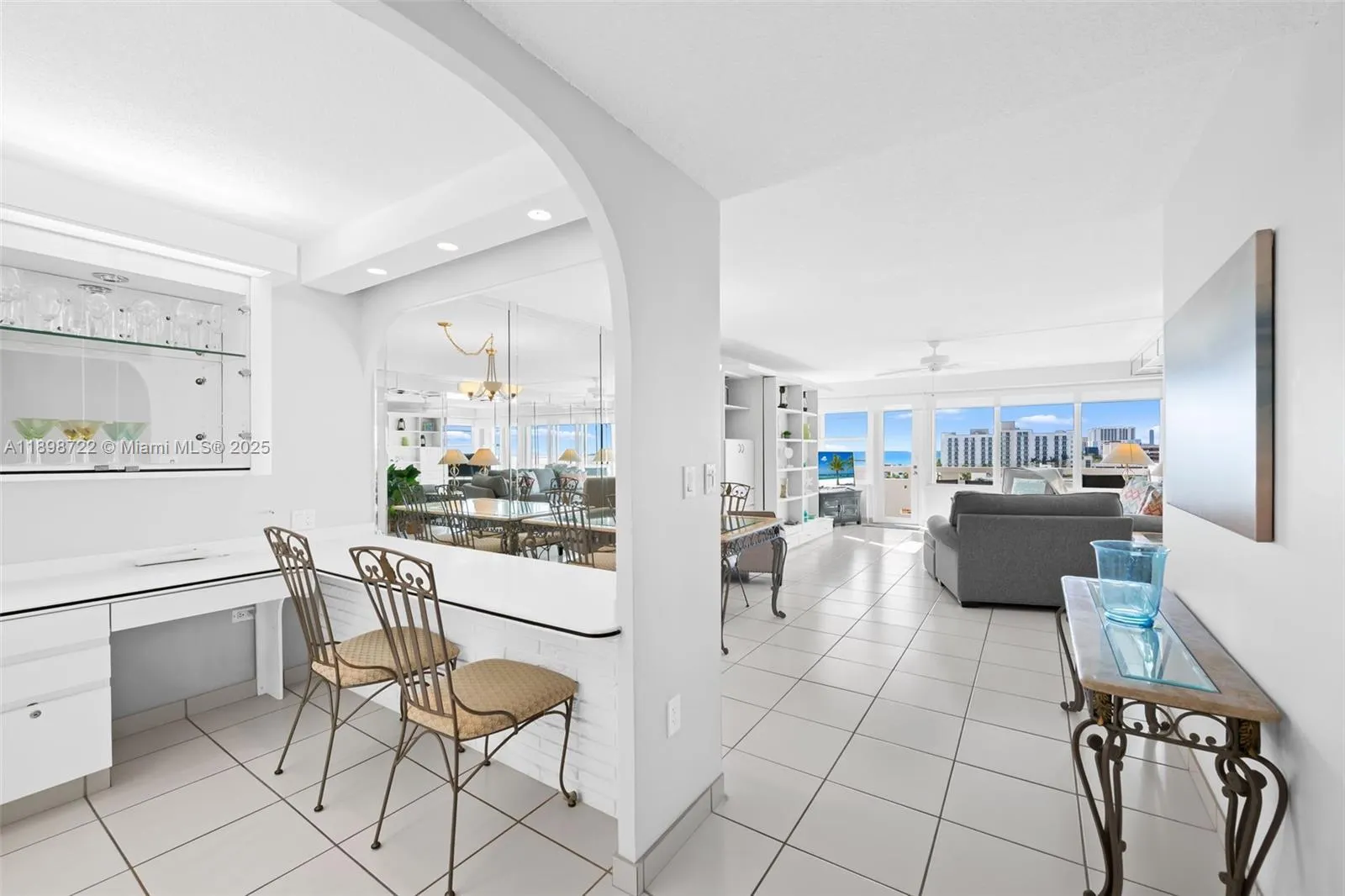 3111 N Ocean Dr, #812