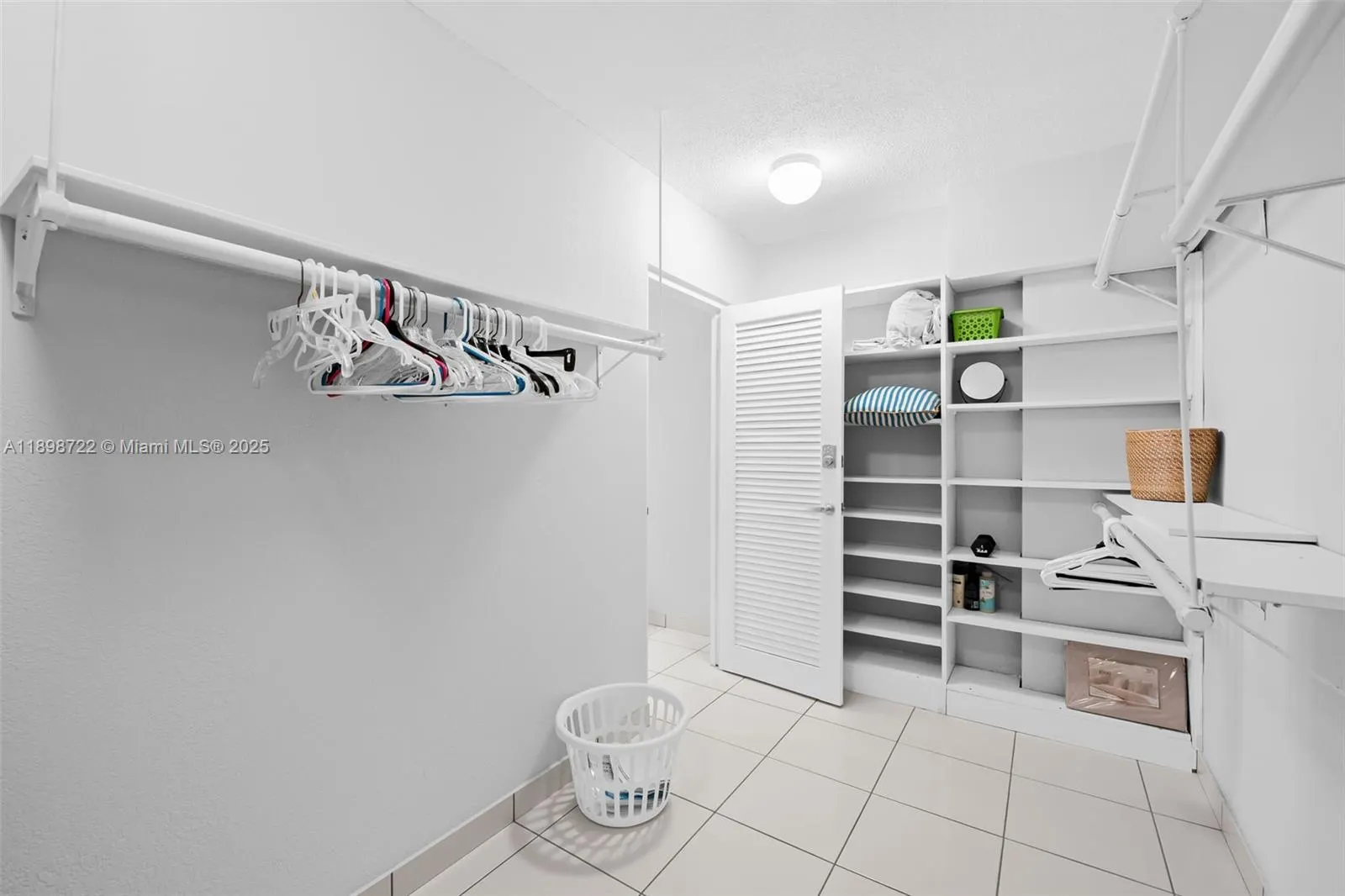 3111 N Ocean Dr, #812