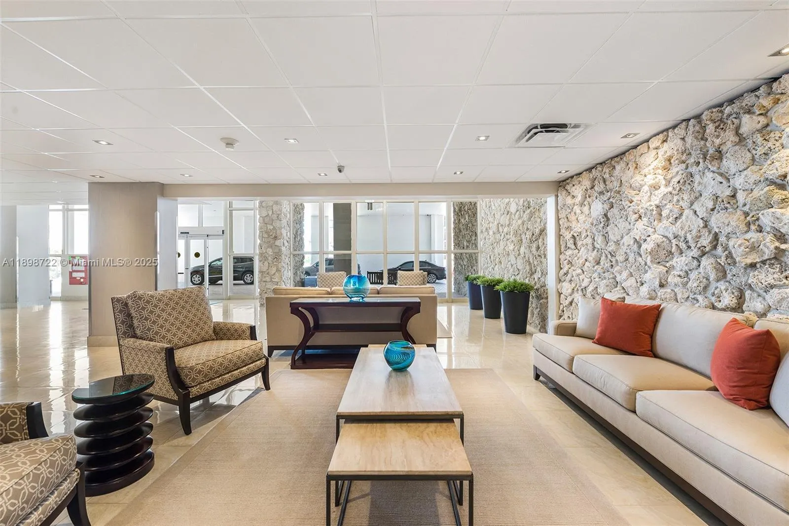 3111 N Ocean Dr, #812
