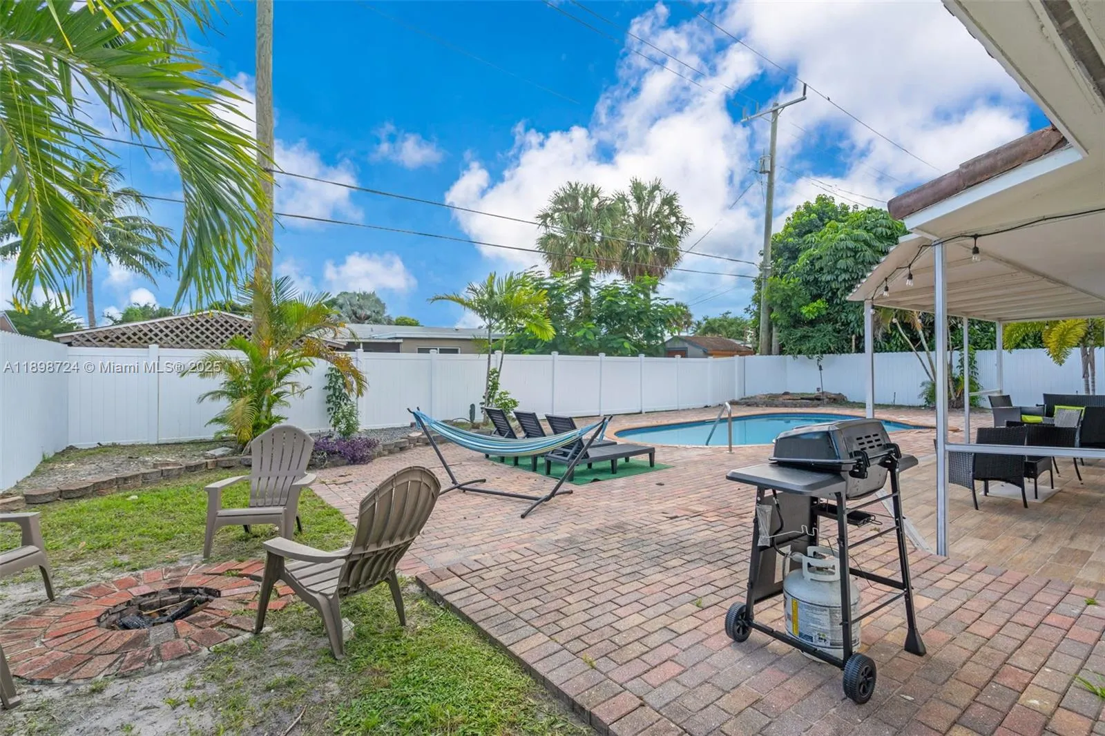 3420 SW 16th St