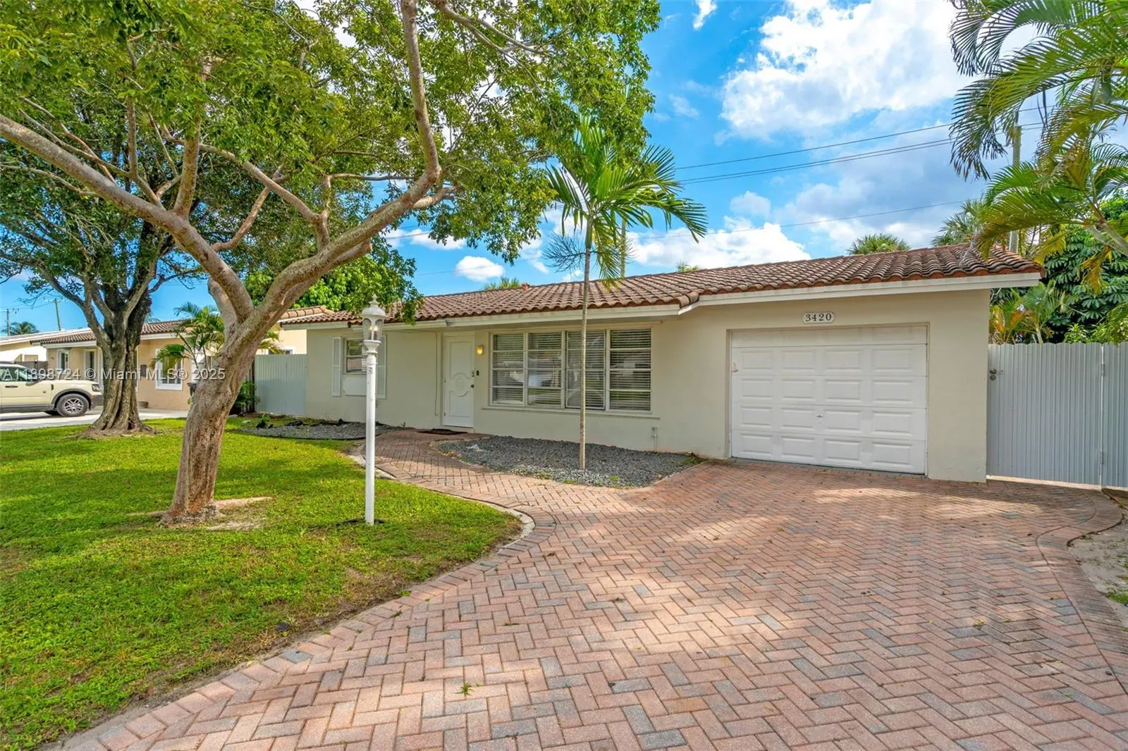 3420 SW 16th St