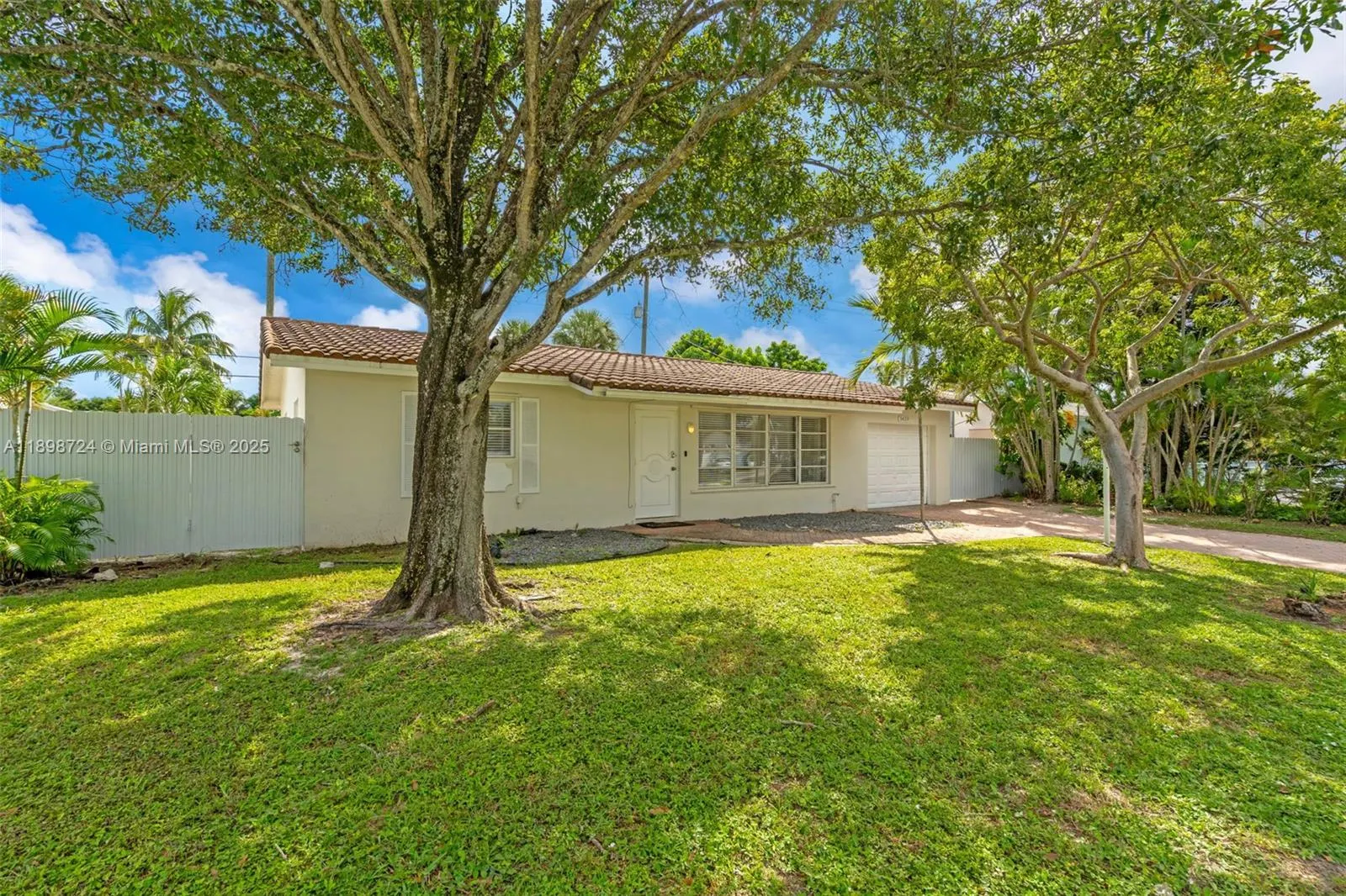 3420 SW 16th St