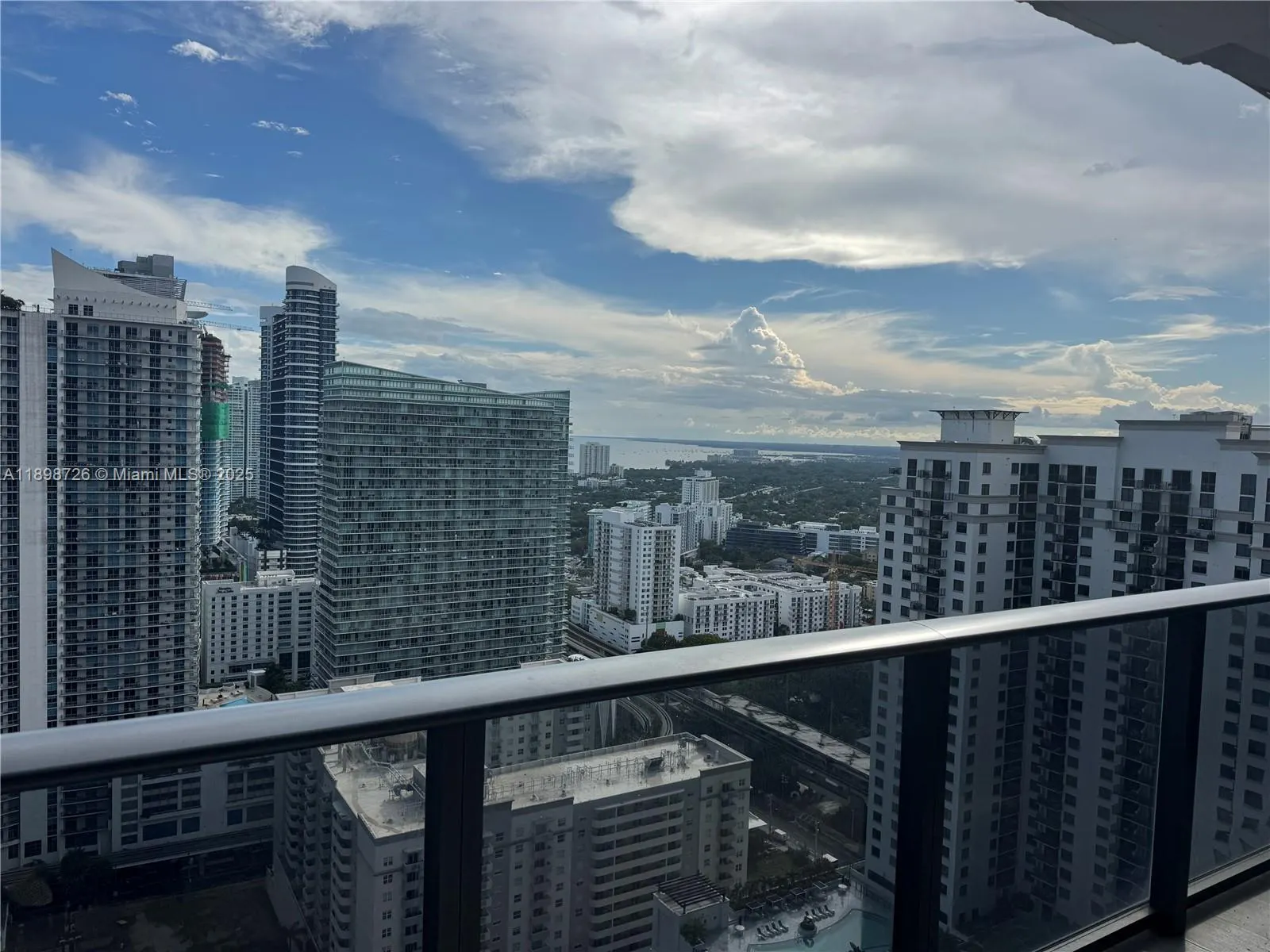 45 SW 9th St, #3404