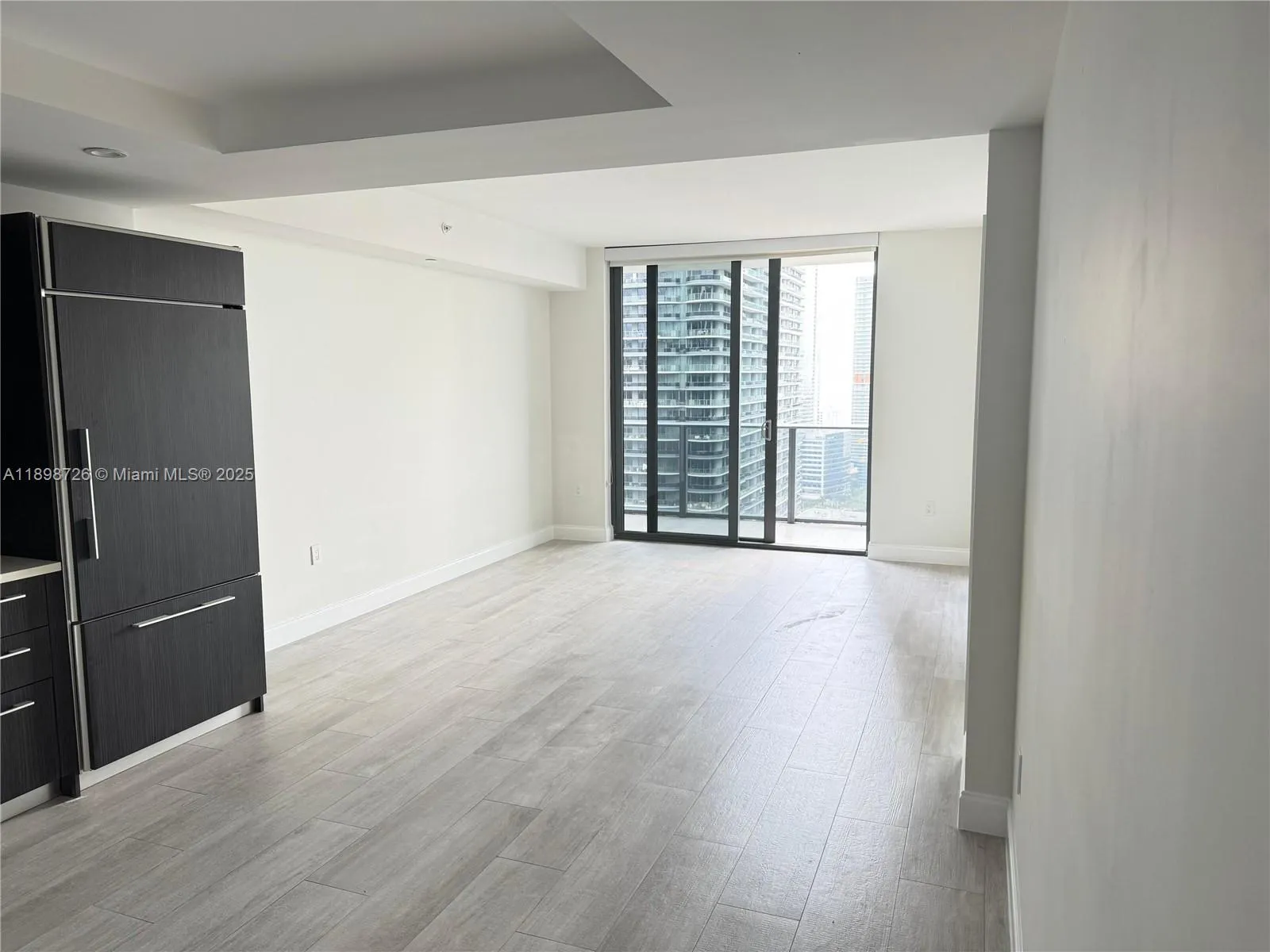 45 SW 9th St, #3404
