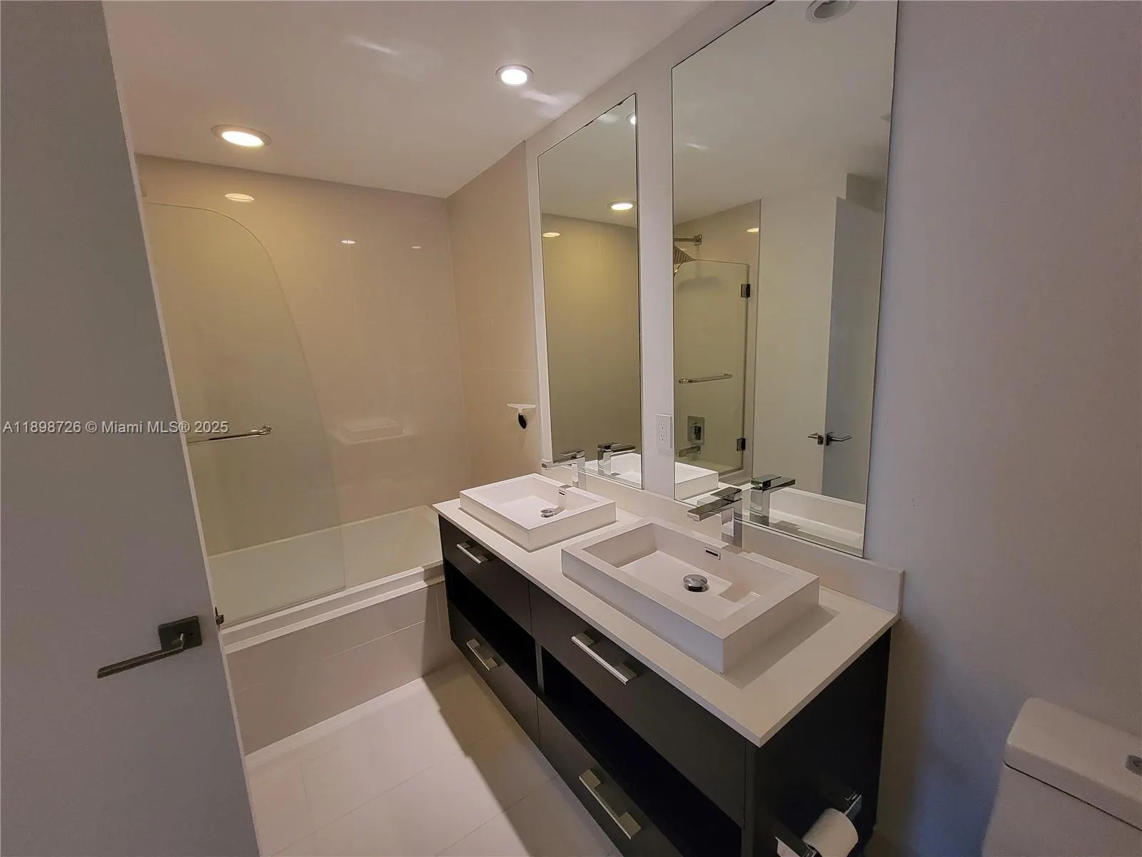 45 SW 9th St, #3404
