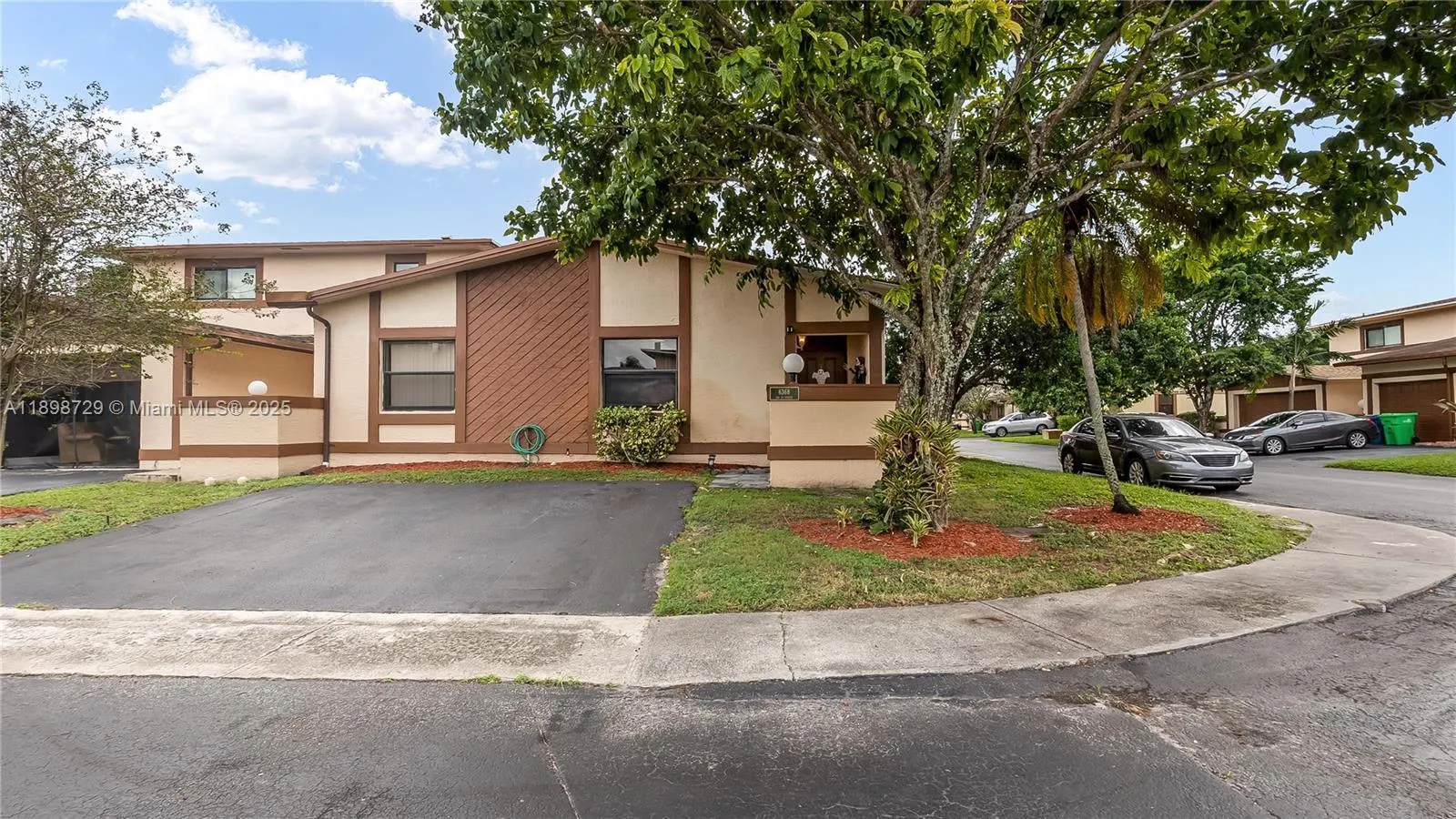 6368 NW 29th St