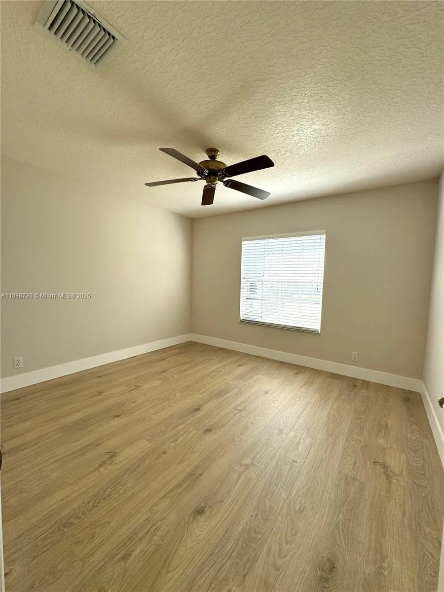 7633 Trapani Ln