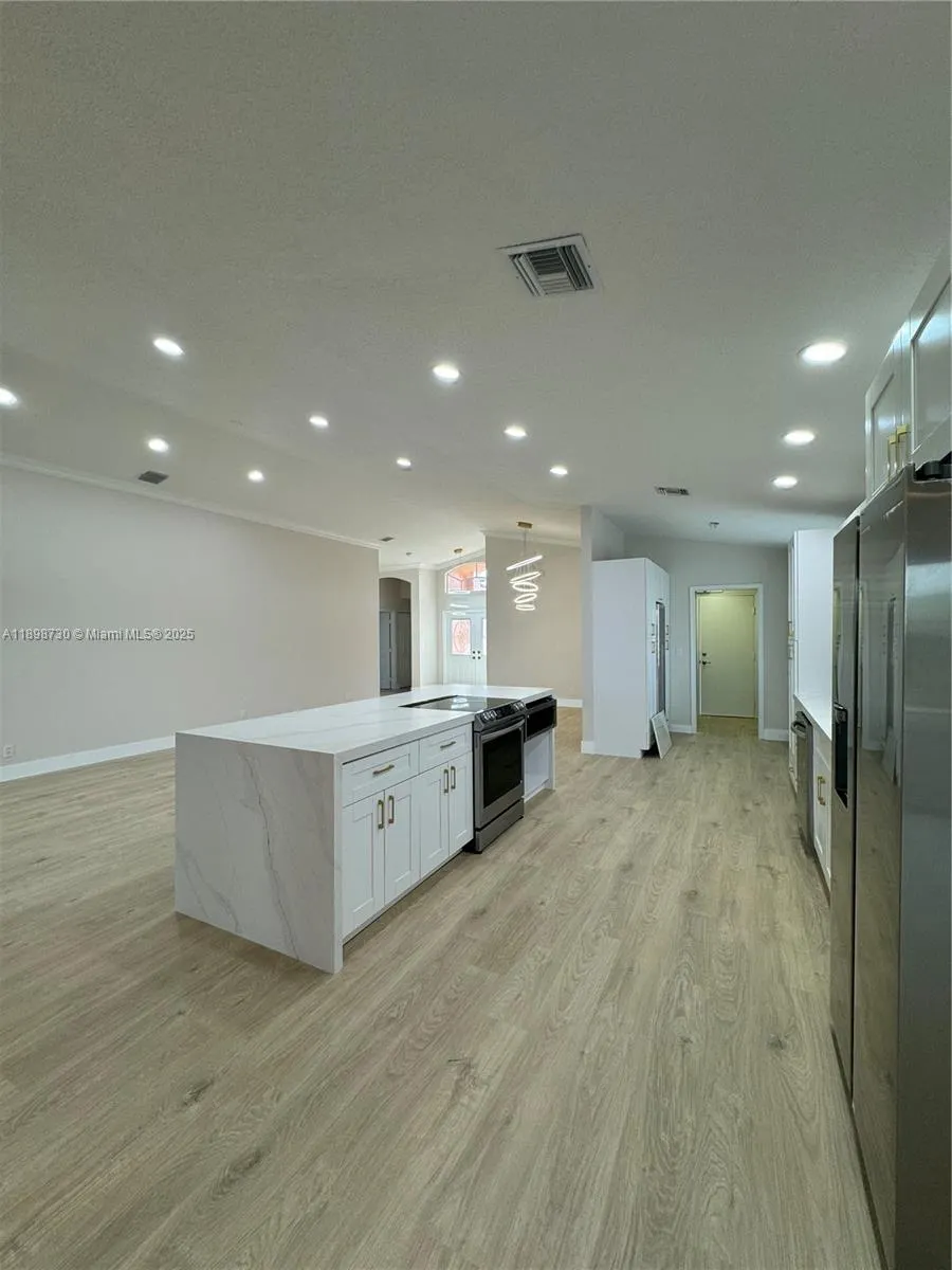 7633 Trapani Ln