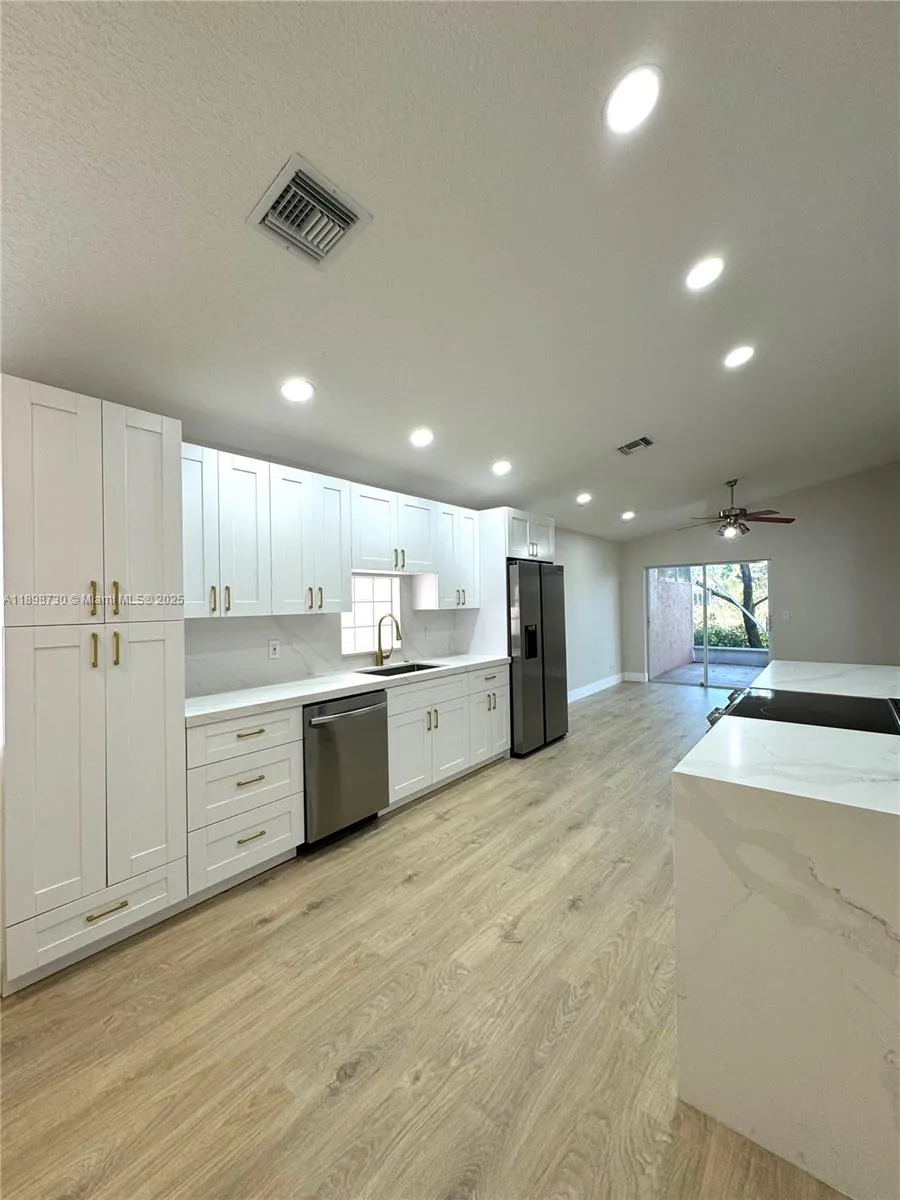 7633 Trapani Ln