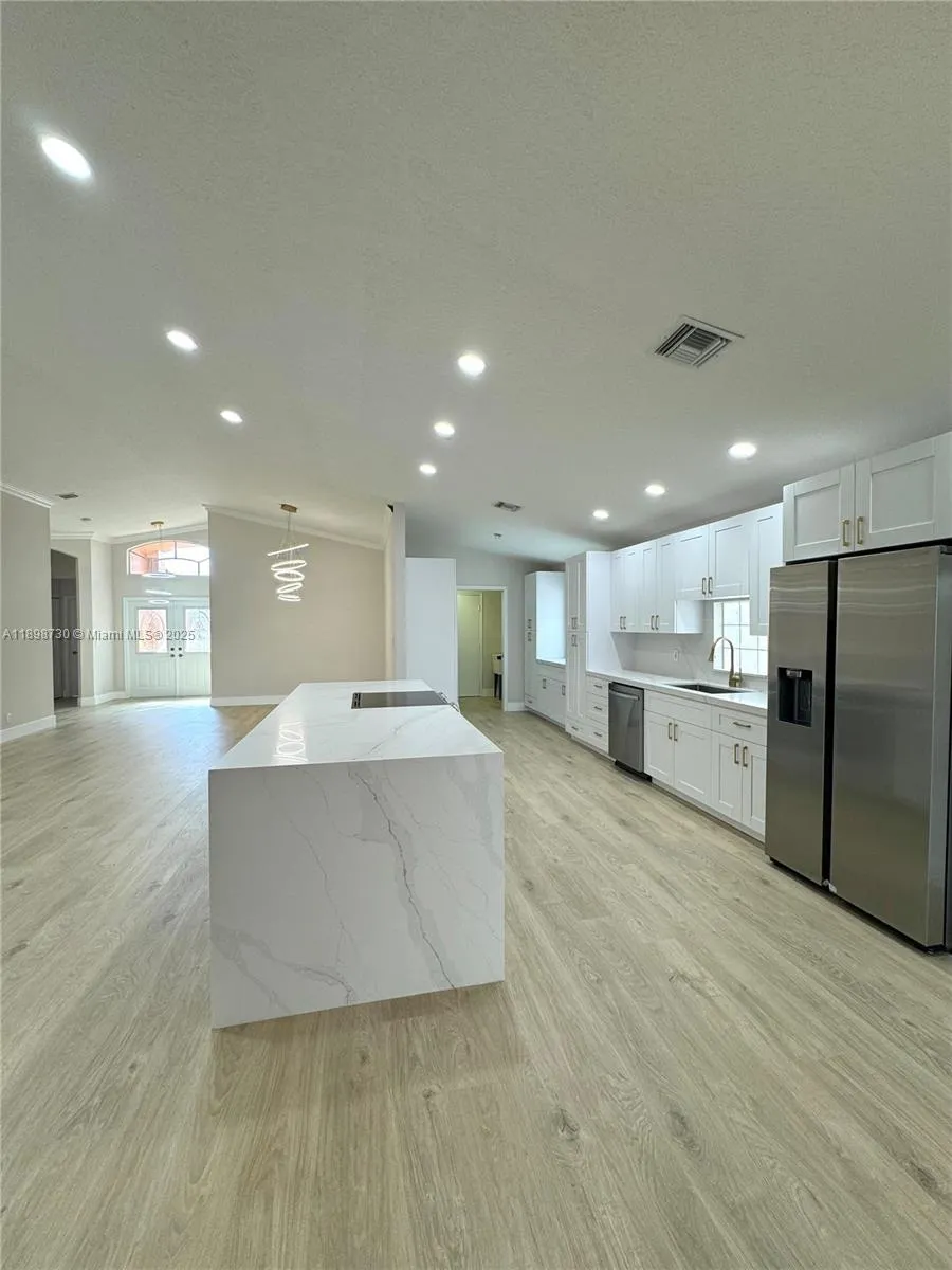 7633 Trapani Ln