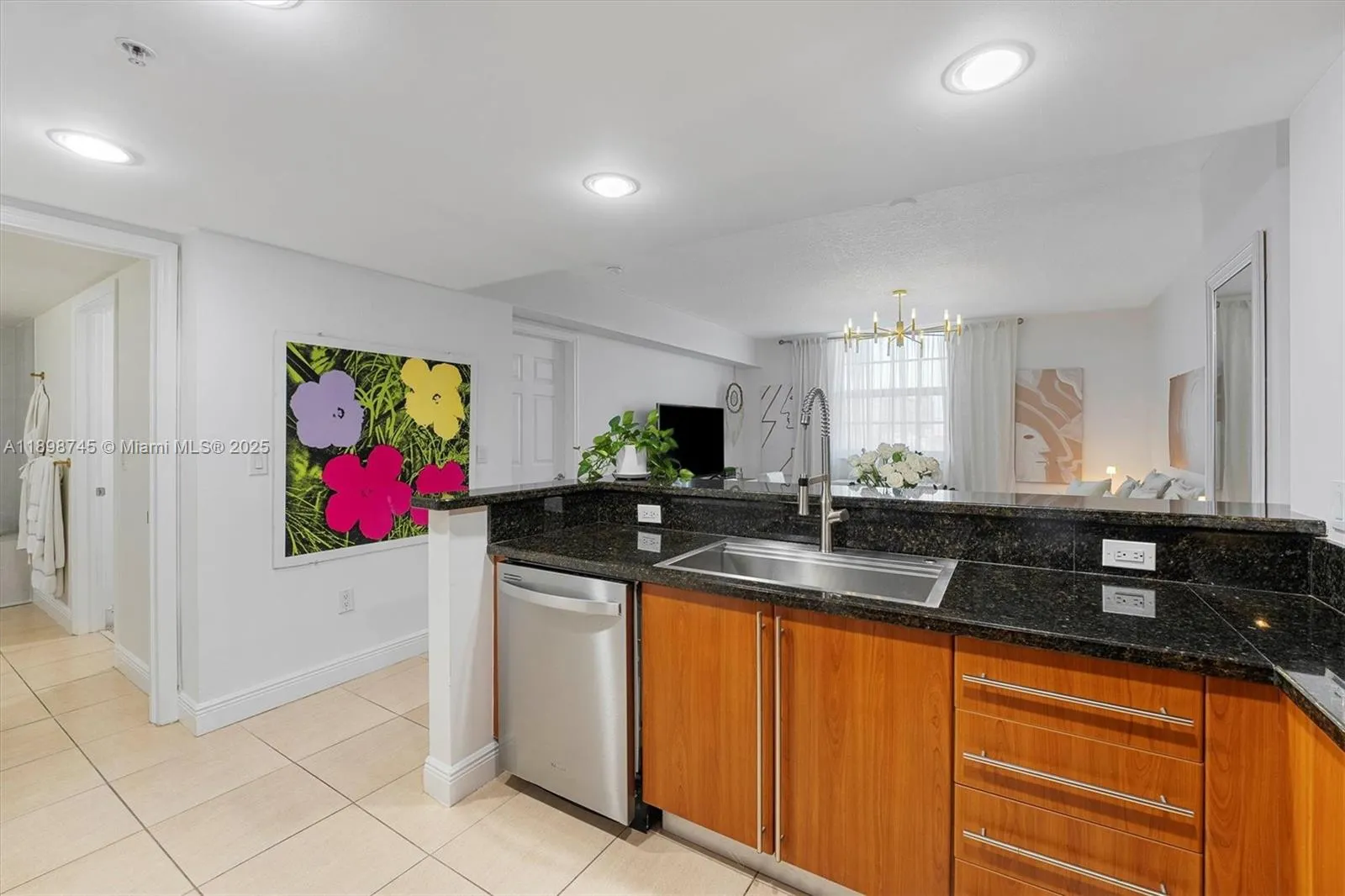 610 Clematis St, #628