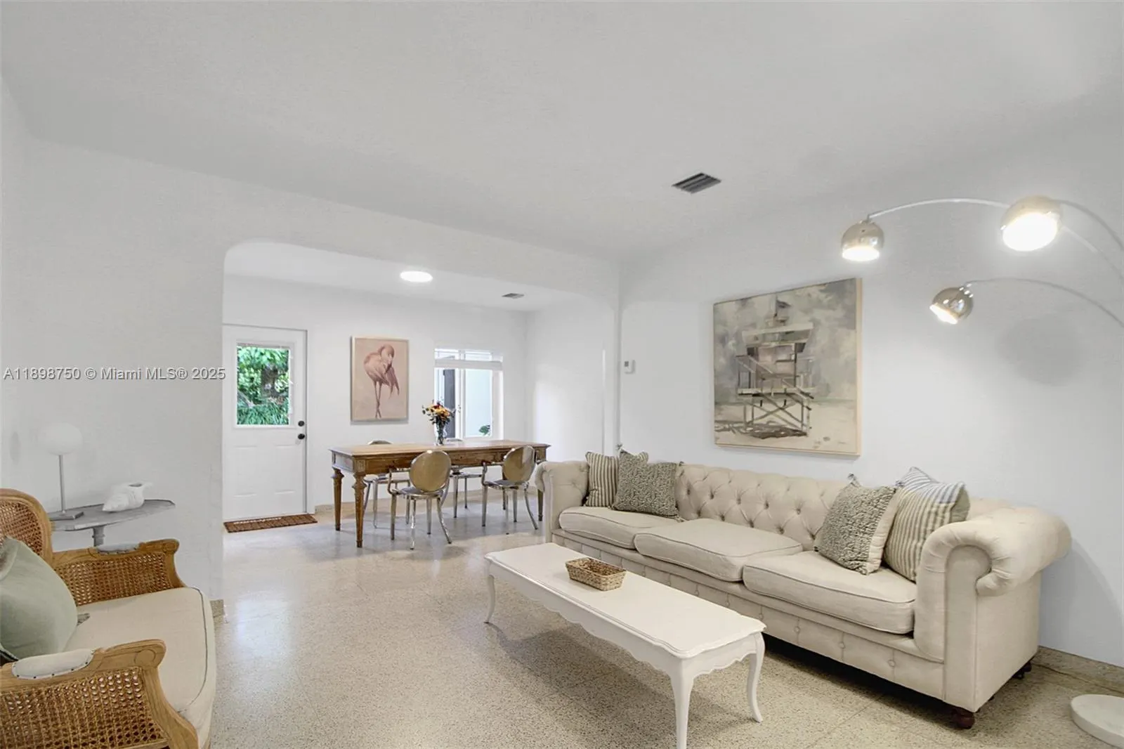 231 NE 43rd St