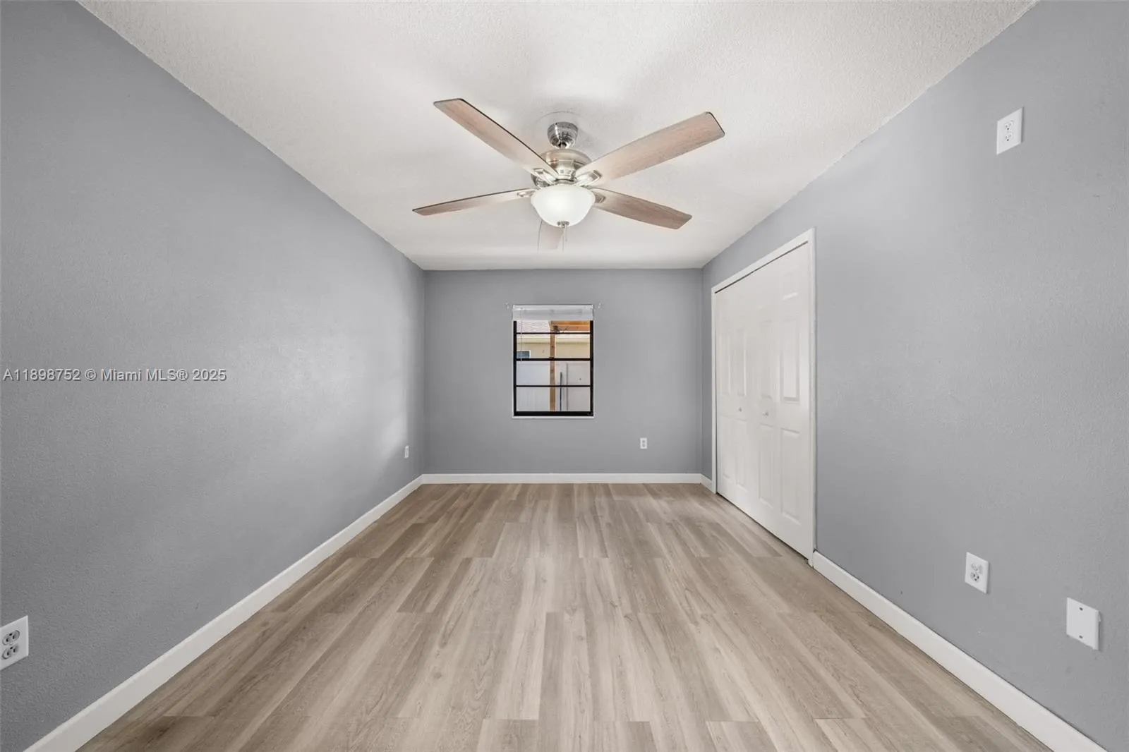 4912 whiting