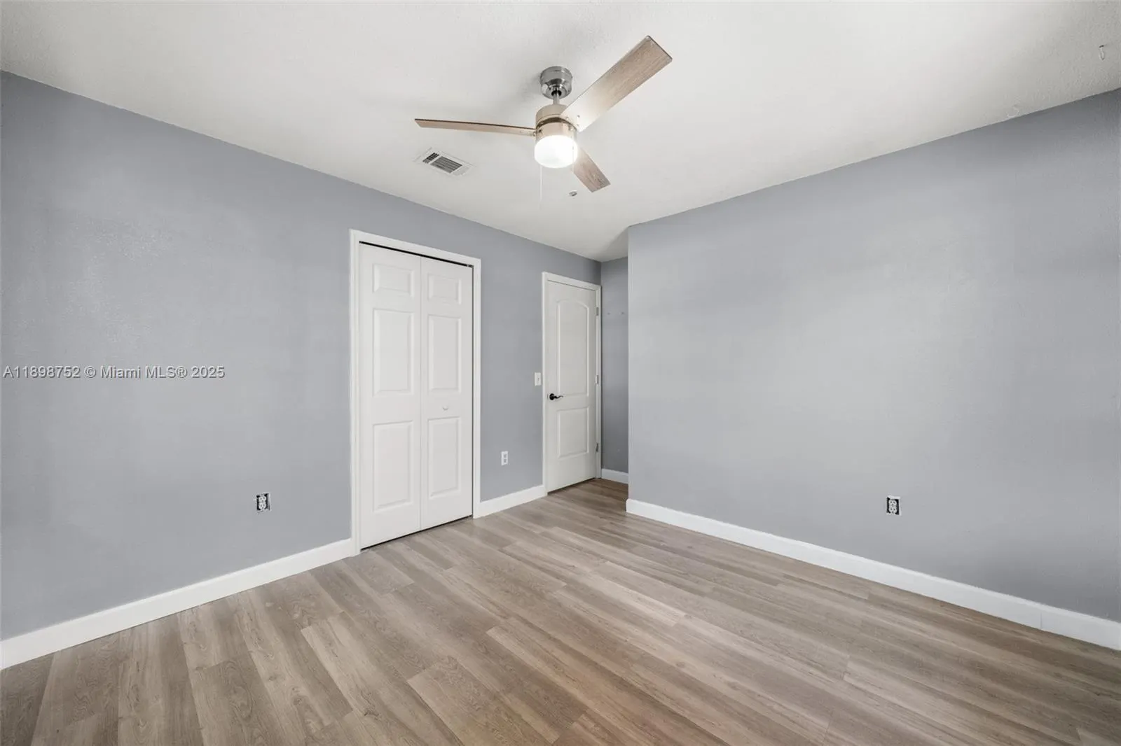 4912 whiting
