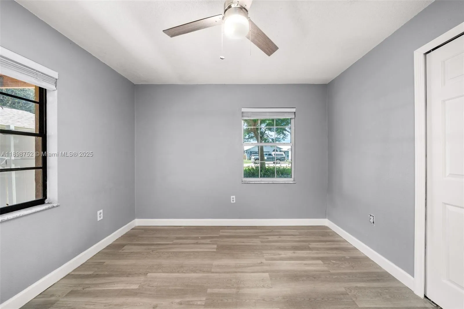 4912 whiting