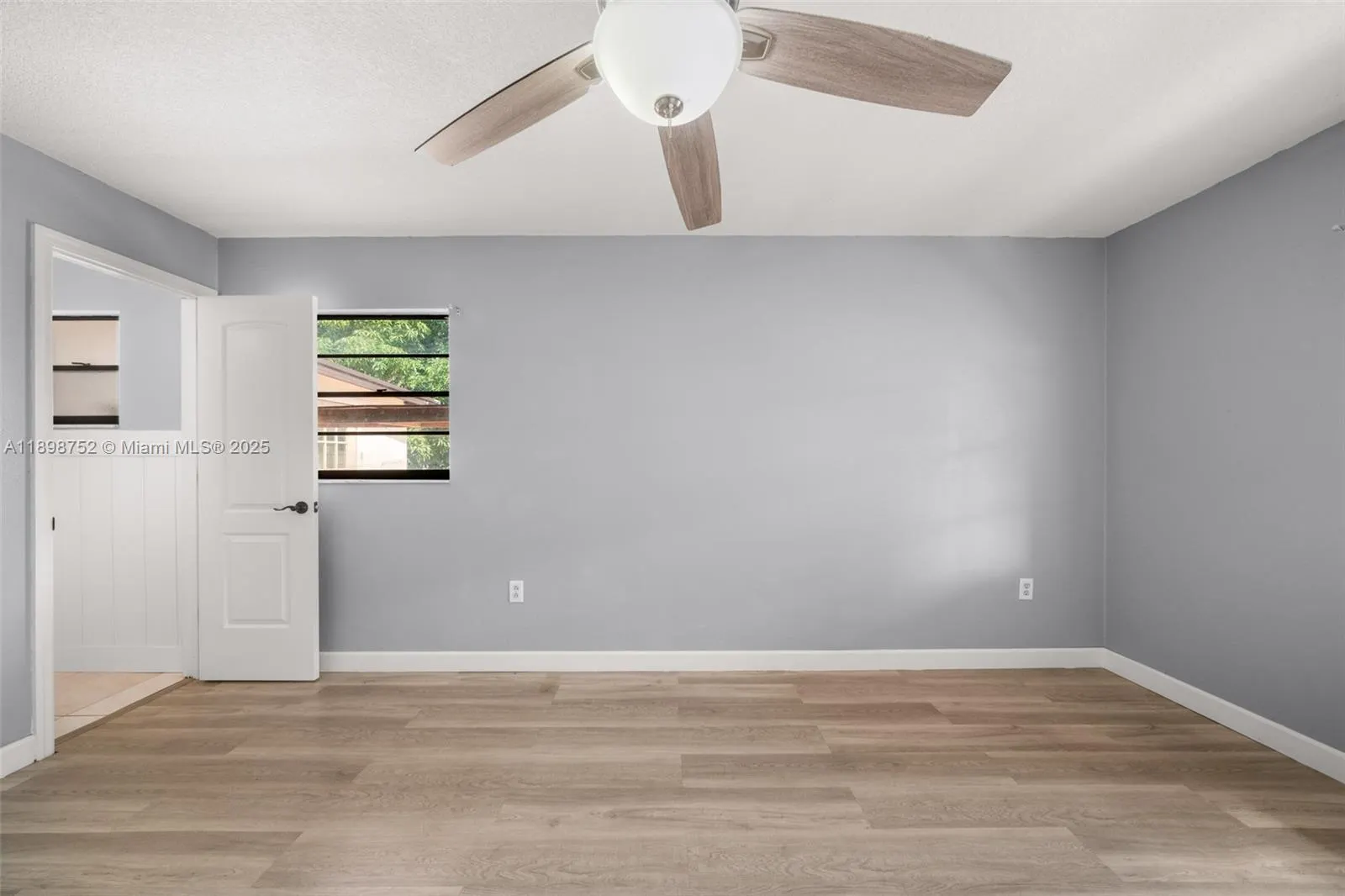 4912 whiting