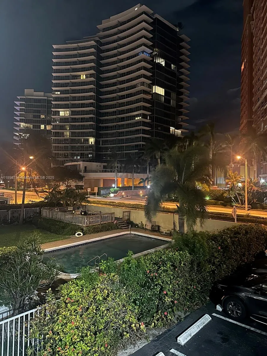 2121 N Ocean Blvd, #7
