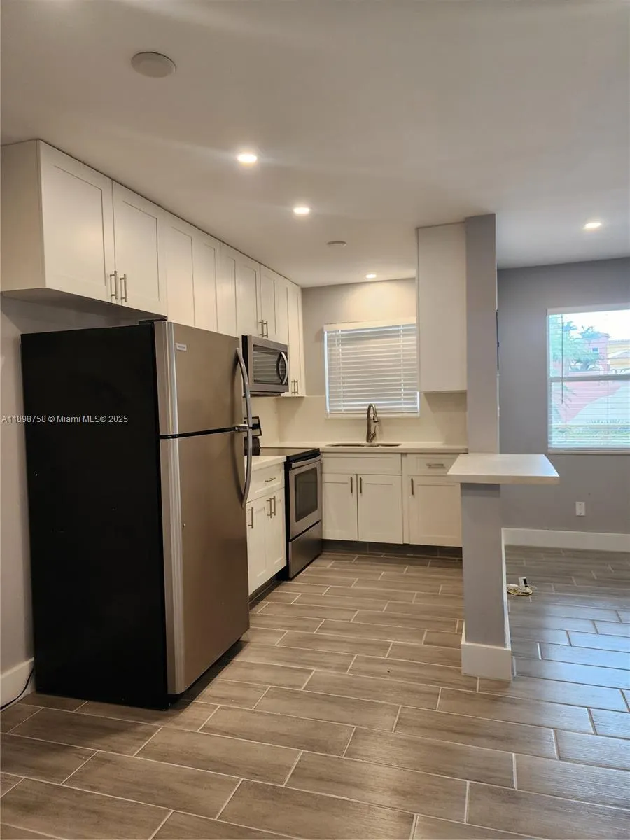 2121 N Ocean Blvd, #7
