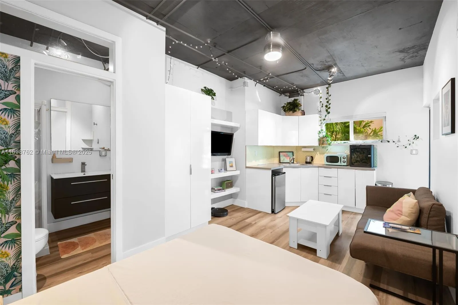 1024 Lenox Ave, #4