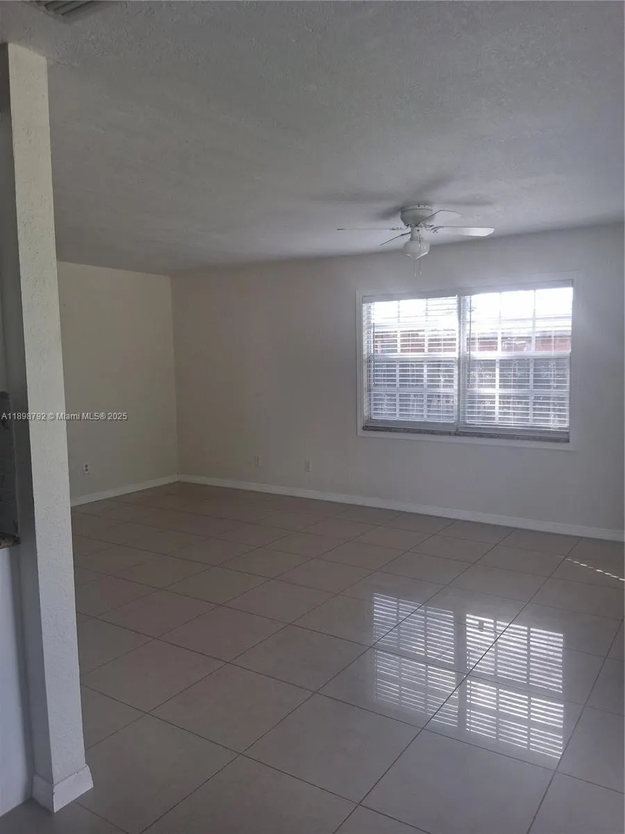 124 Apache St