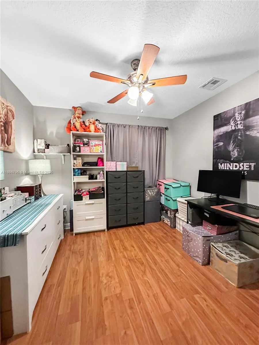 1462 Running Oak Ct