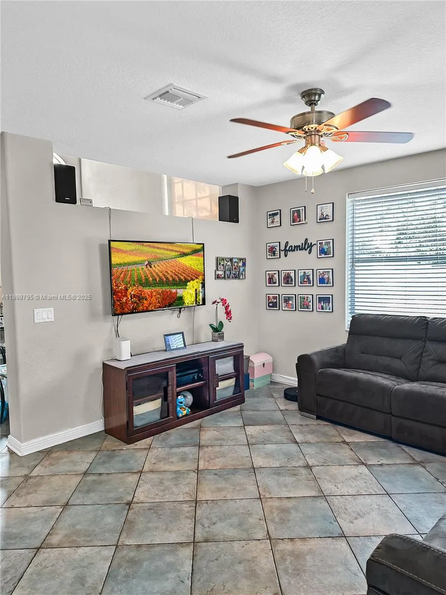 1462 Running Oak Ct