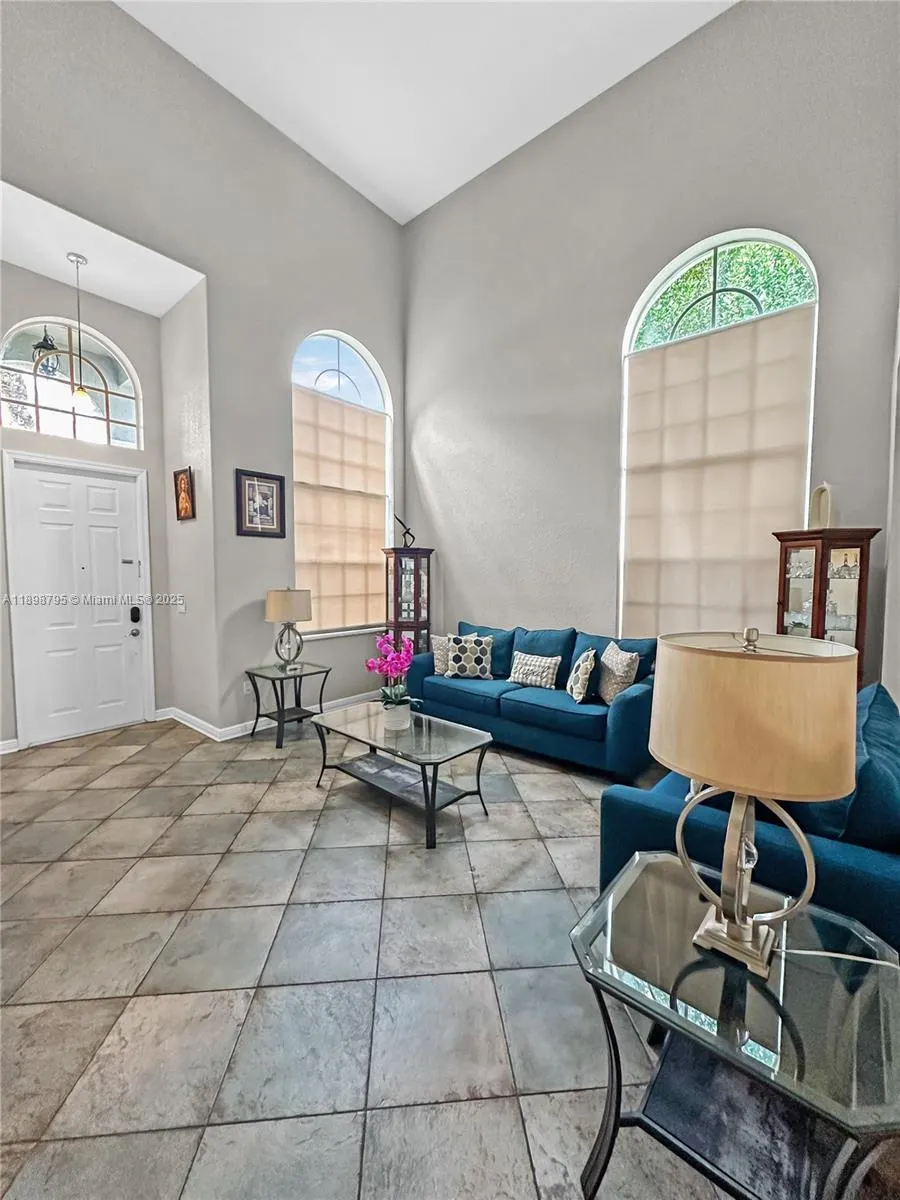 1462 Running Oak Ct