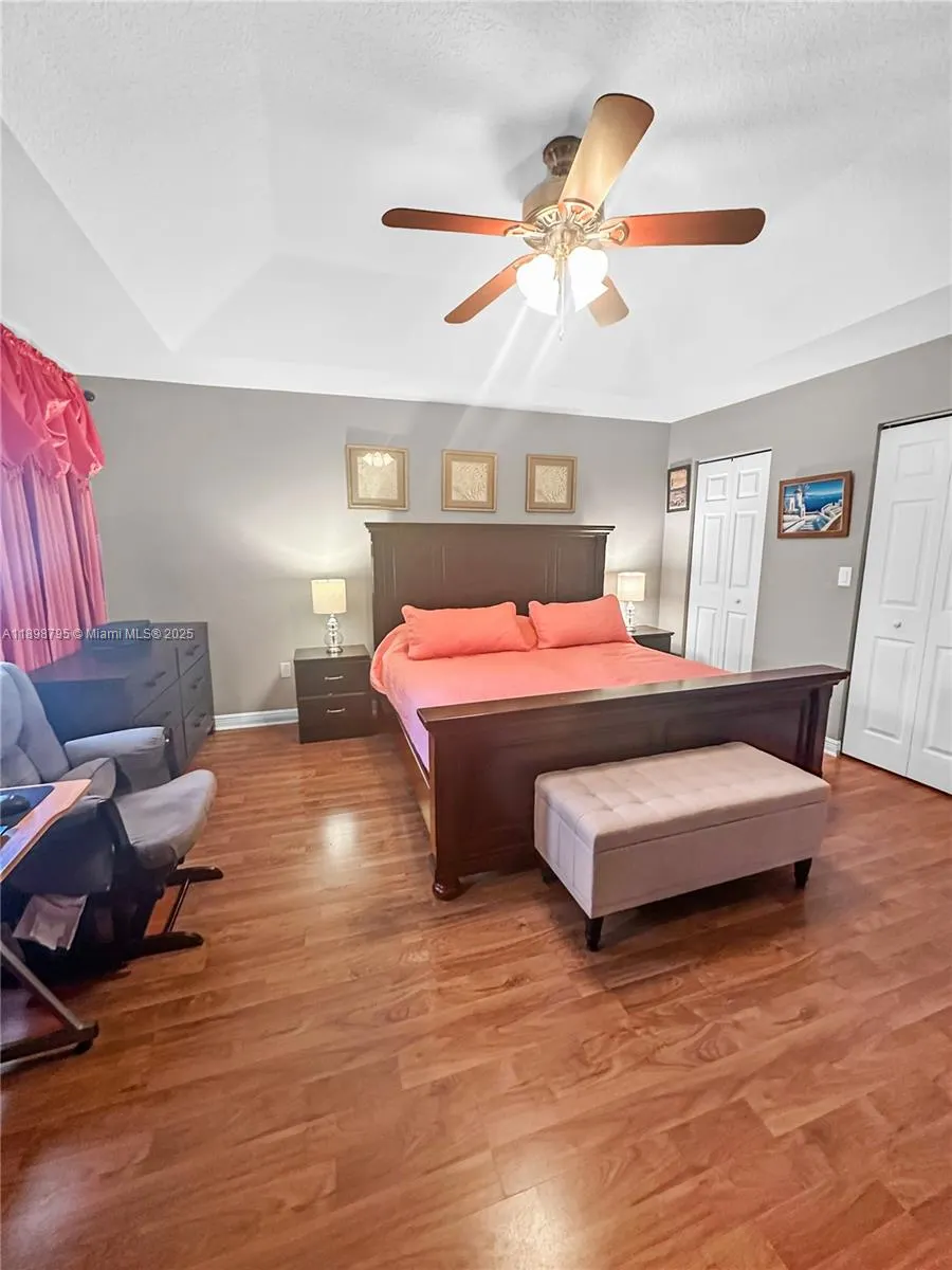 1462 Running Oak Ct