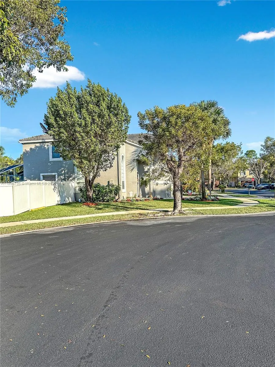 1462 Running Oak Ct