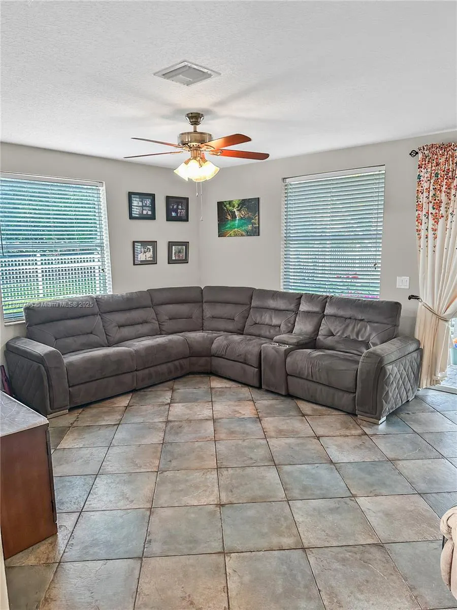 1462 Running Oak Ct