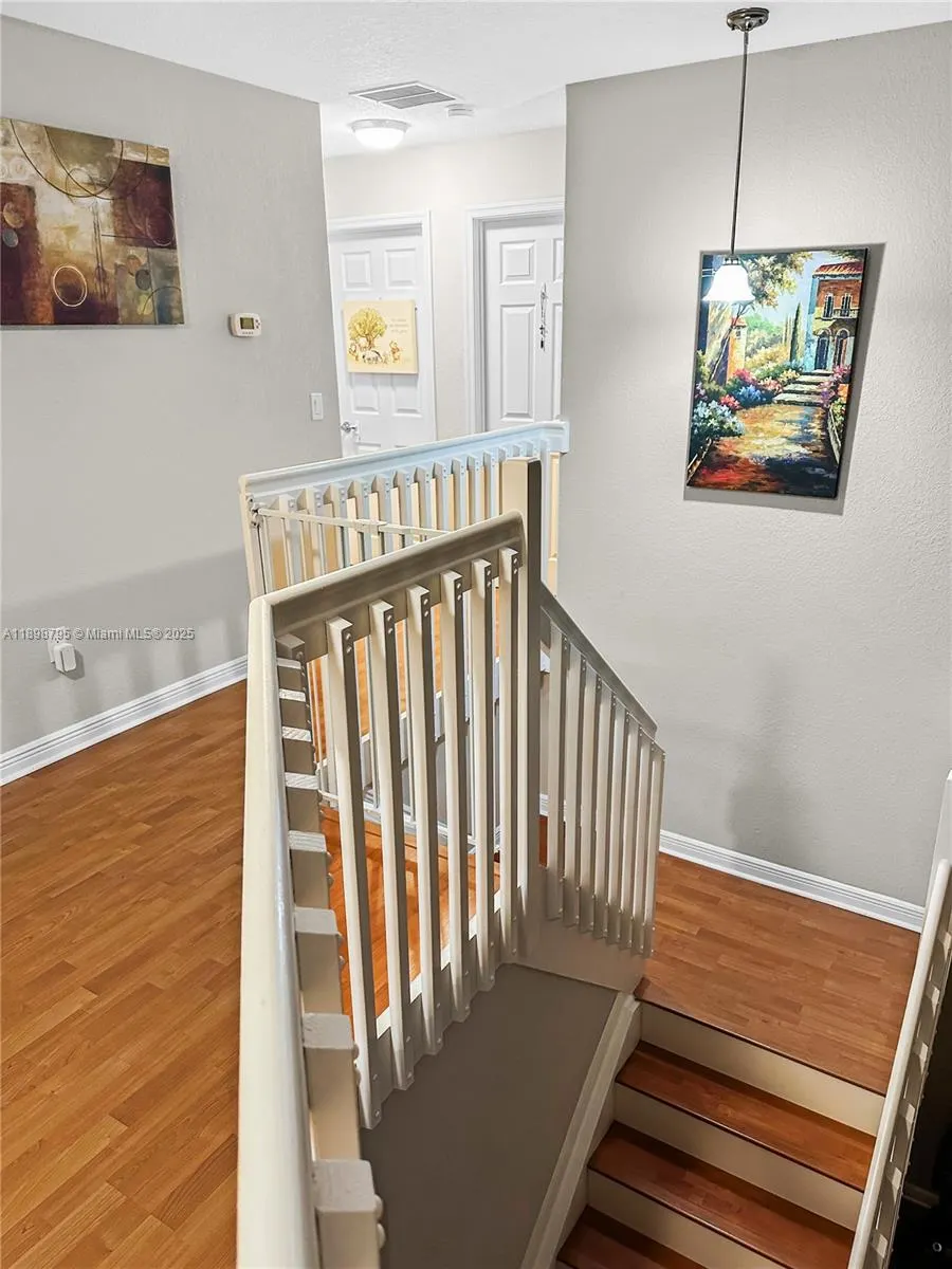 1462 Running Oak Ct
