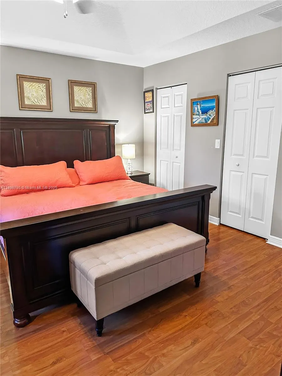1462 Running Oak Ct